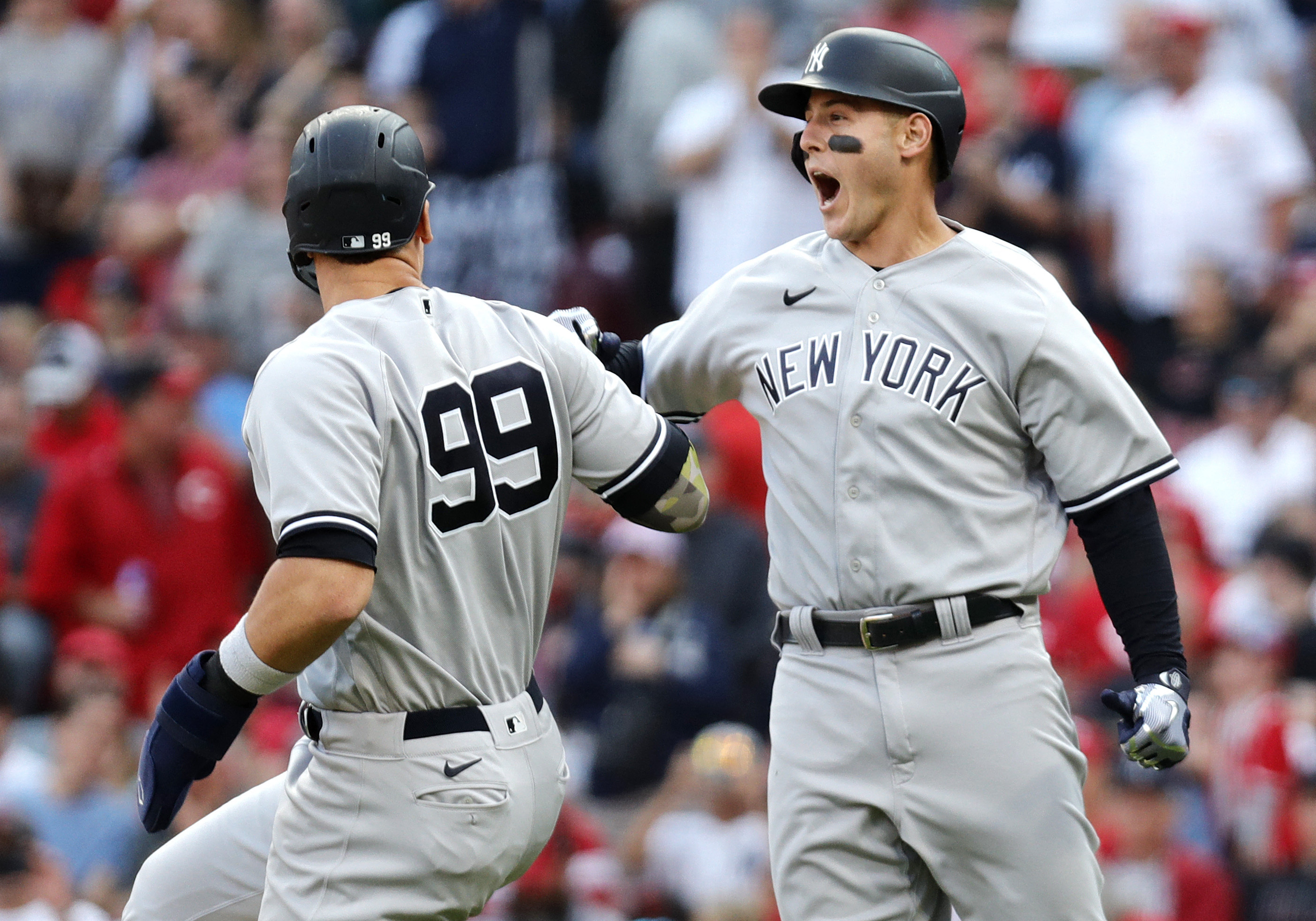 Aaron Judge Helps Yankees Knock Off Reds In 10 Innings | Reuters