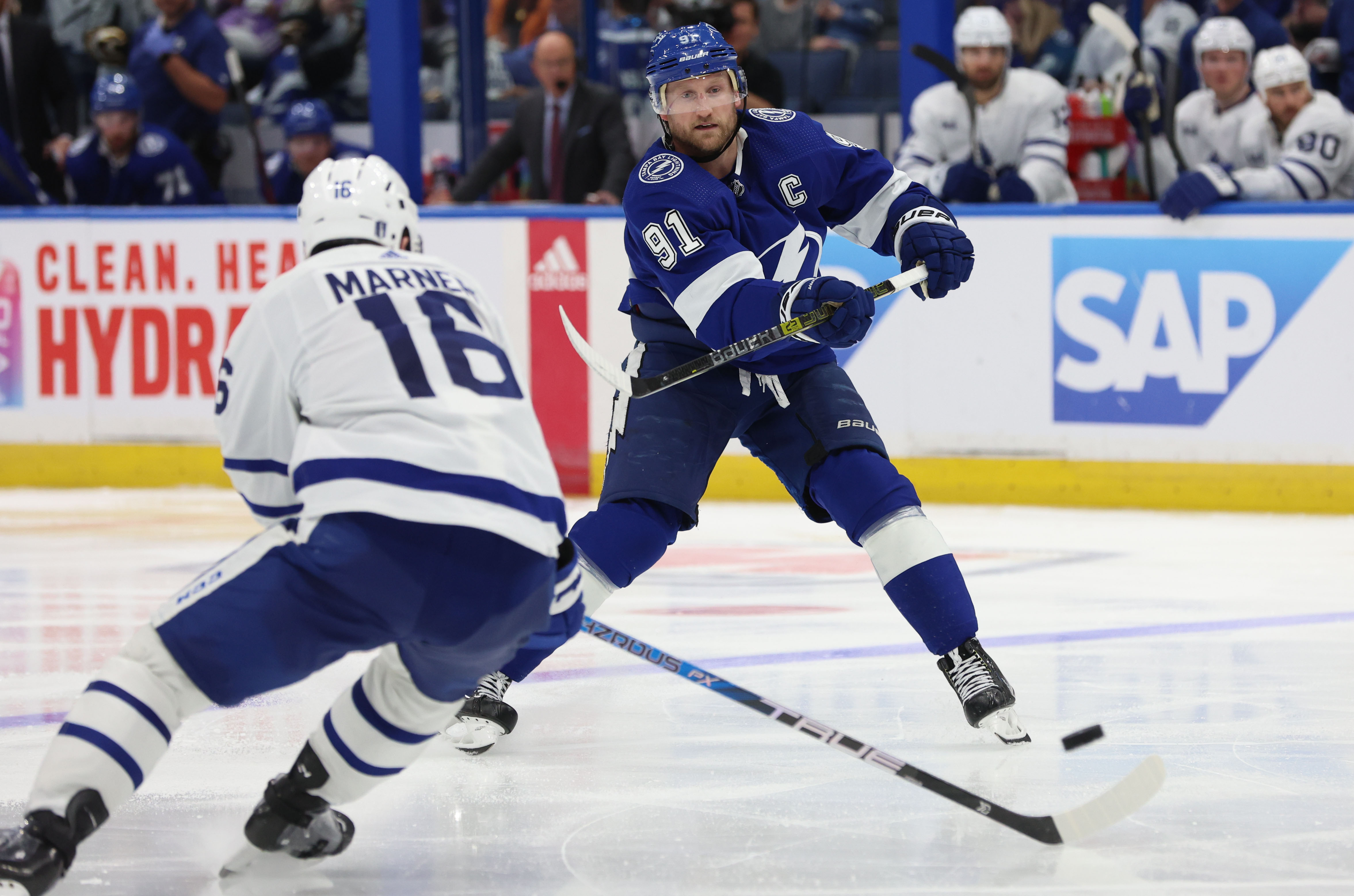 Leafs storm back, topple Lightning in OT | Reuters