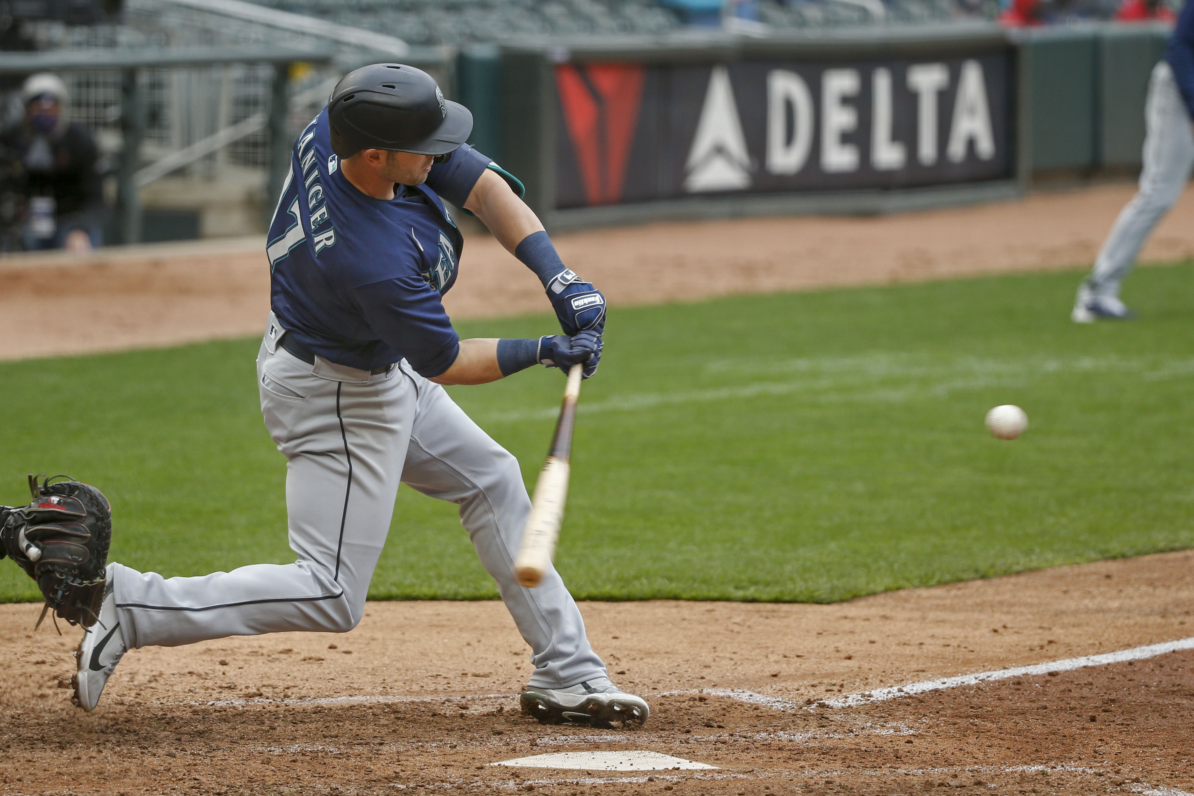 Mariners' Mitch Haniger Hits 100th Career Home Run