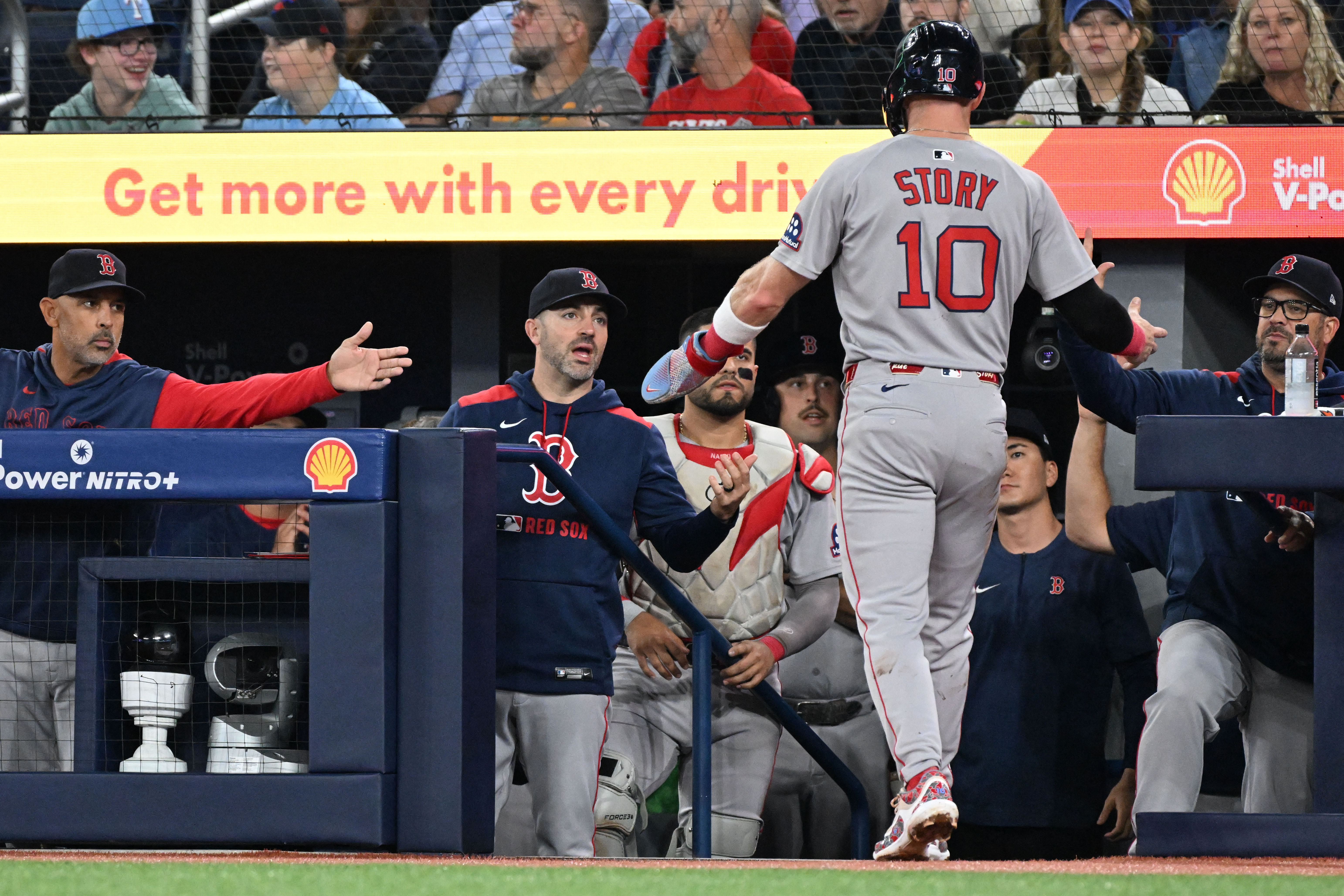 Garrett Crochet's gem lifts Red Sox past Blue Jays, closer to