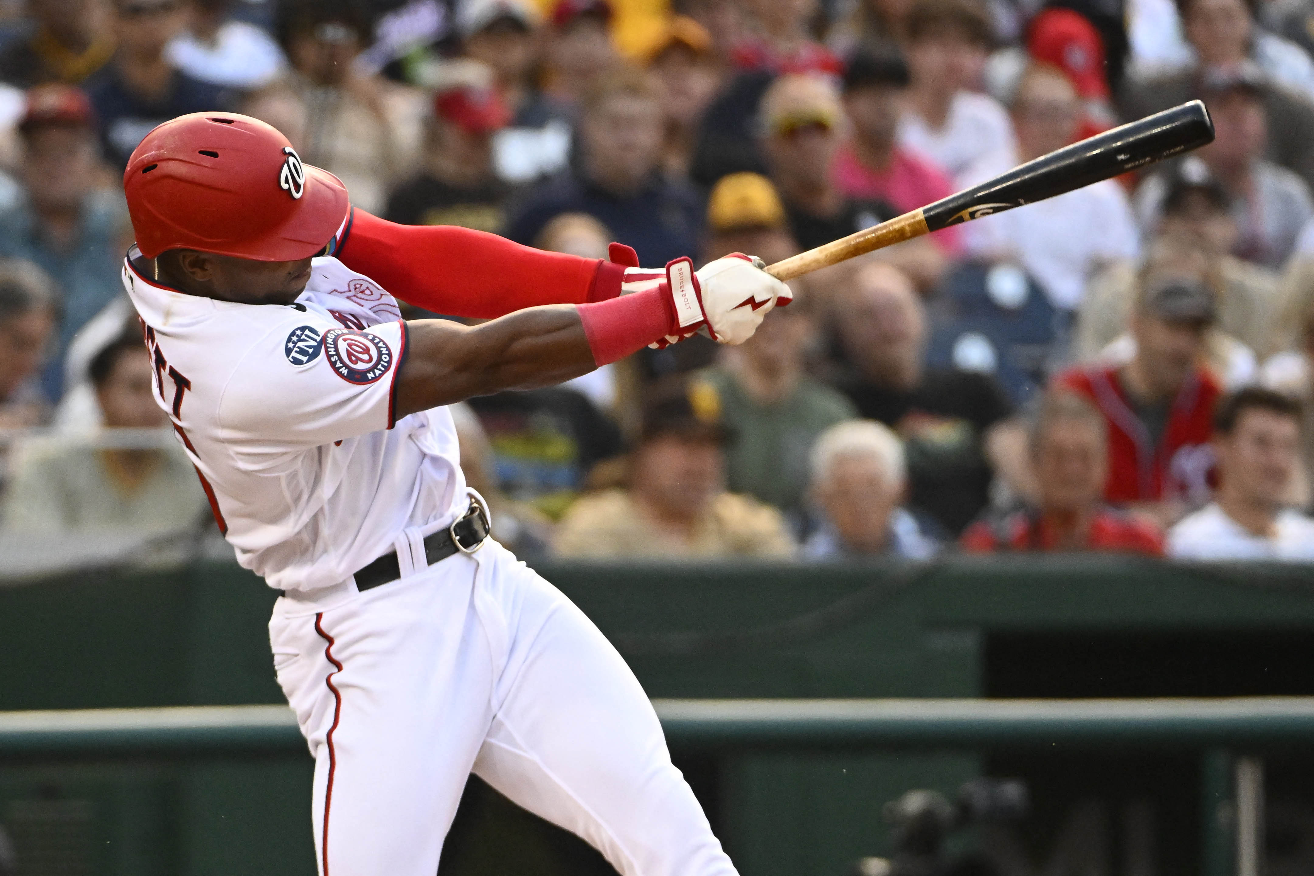 Early four-run rally send Nationals past Padres | Reuters