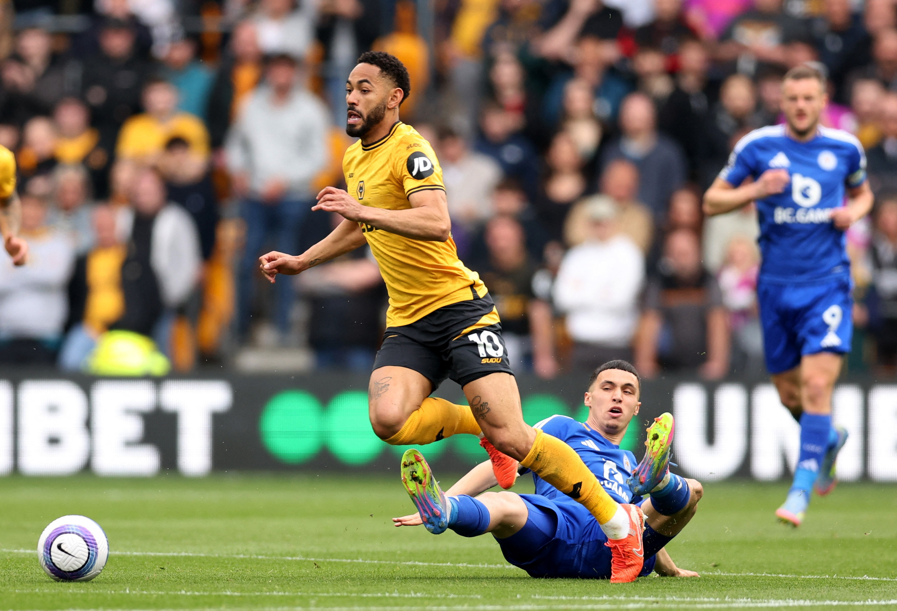 Man United complete signing of Brazilian Cunha from Wolves | Reuters