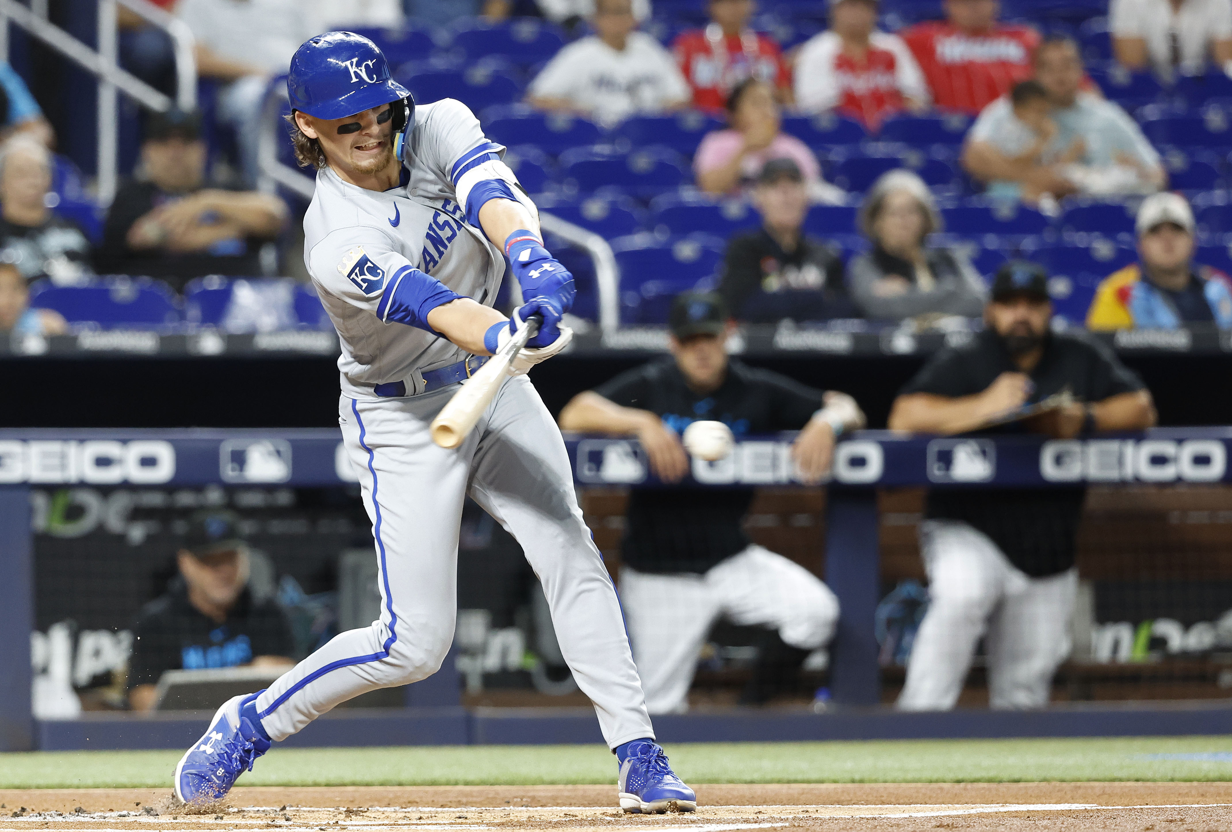 Luis Arraez singles twice to raise average to .401, Marlins beat