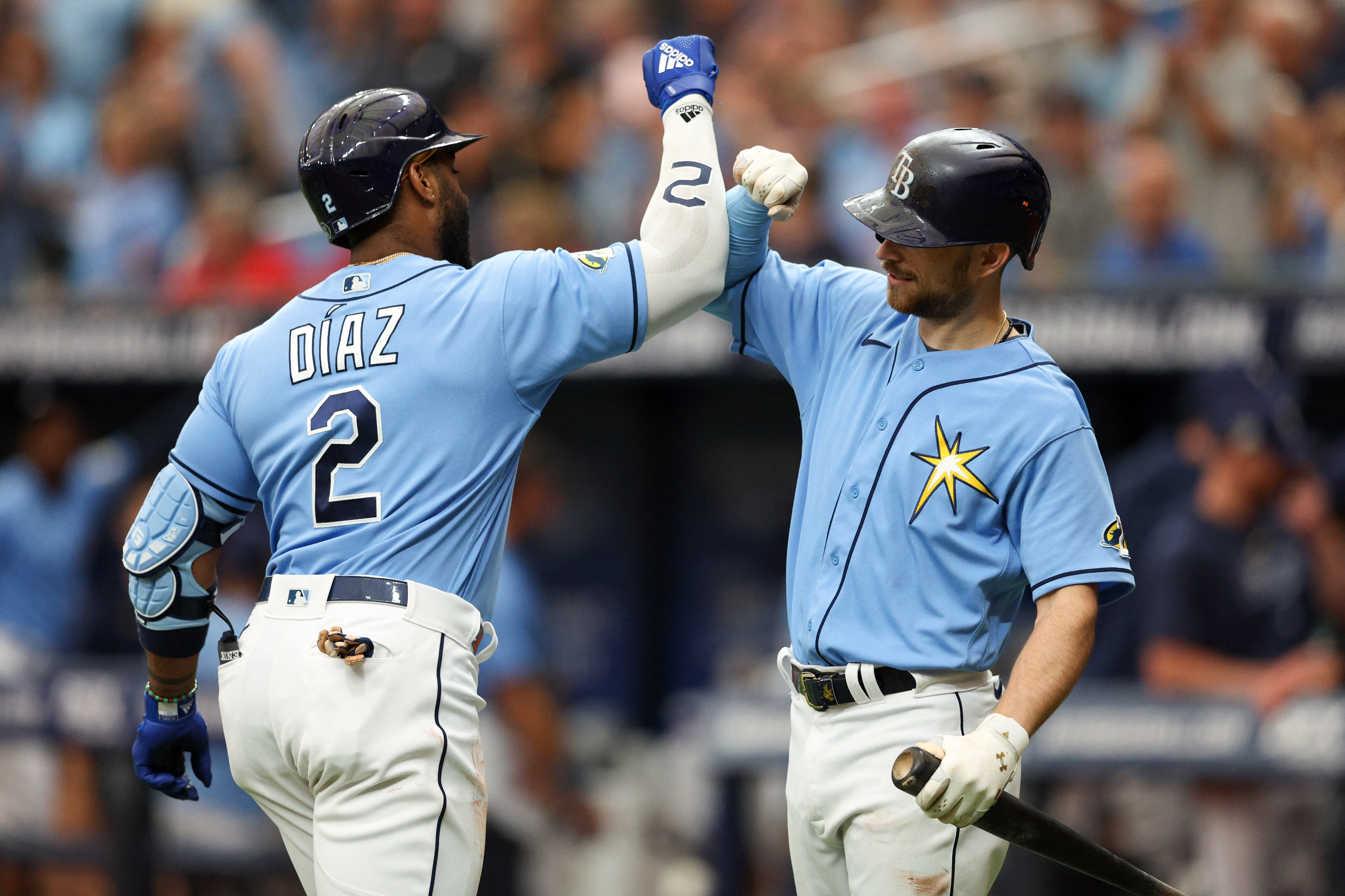 Rays drub Red Sox, tie MLB mark with 13th straight win