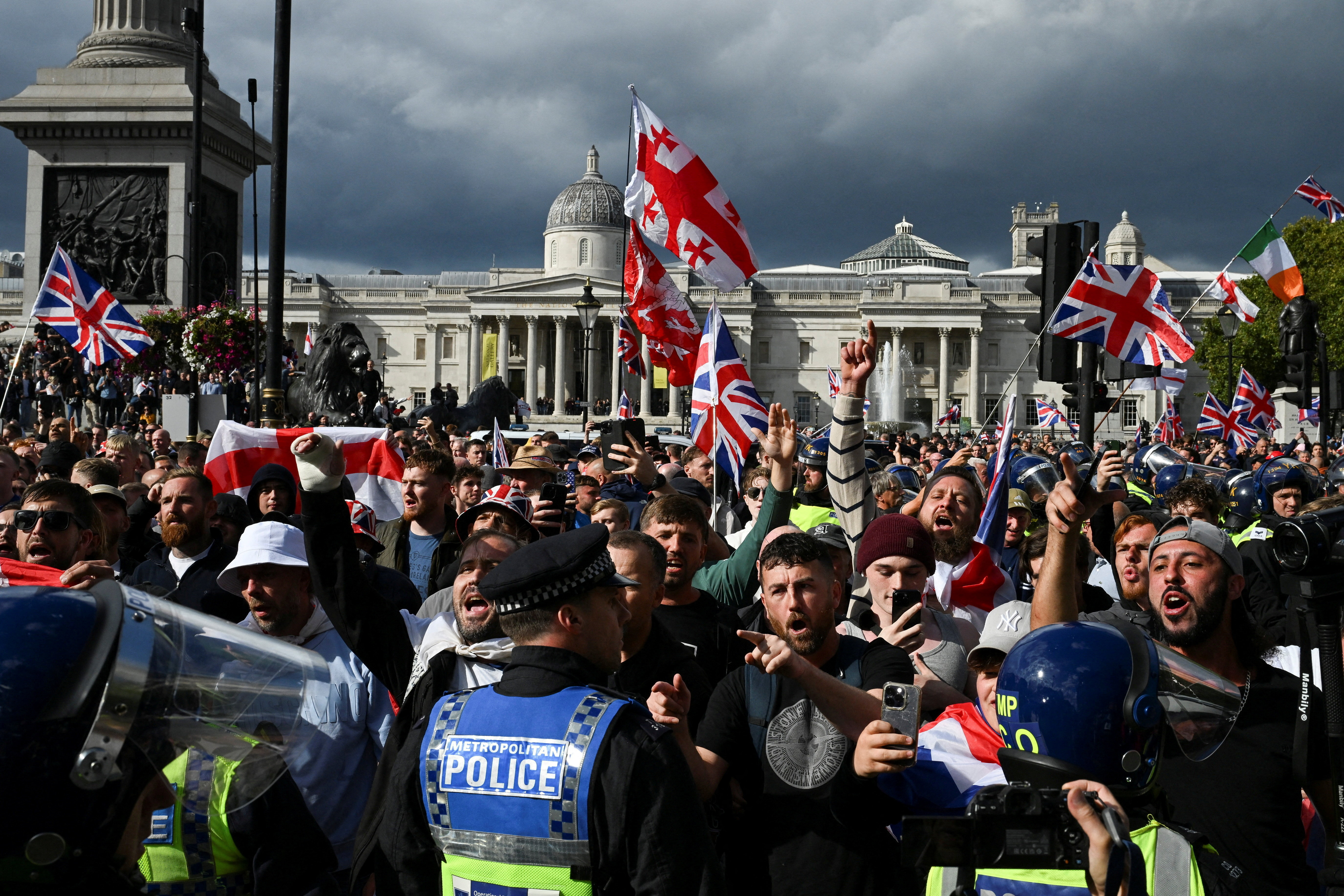 英ロンドンで大規模デモ、反移民訴え 11万人参加 | ロイター