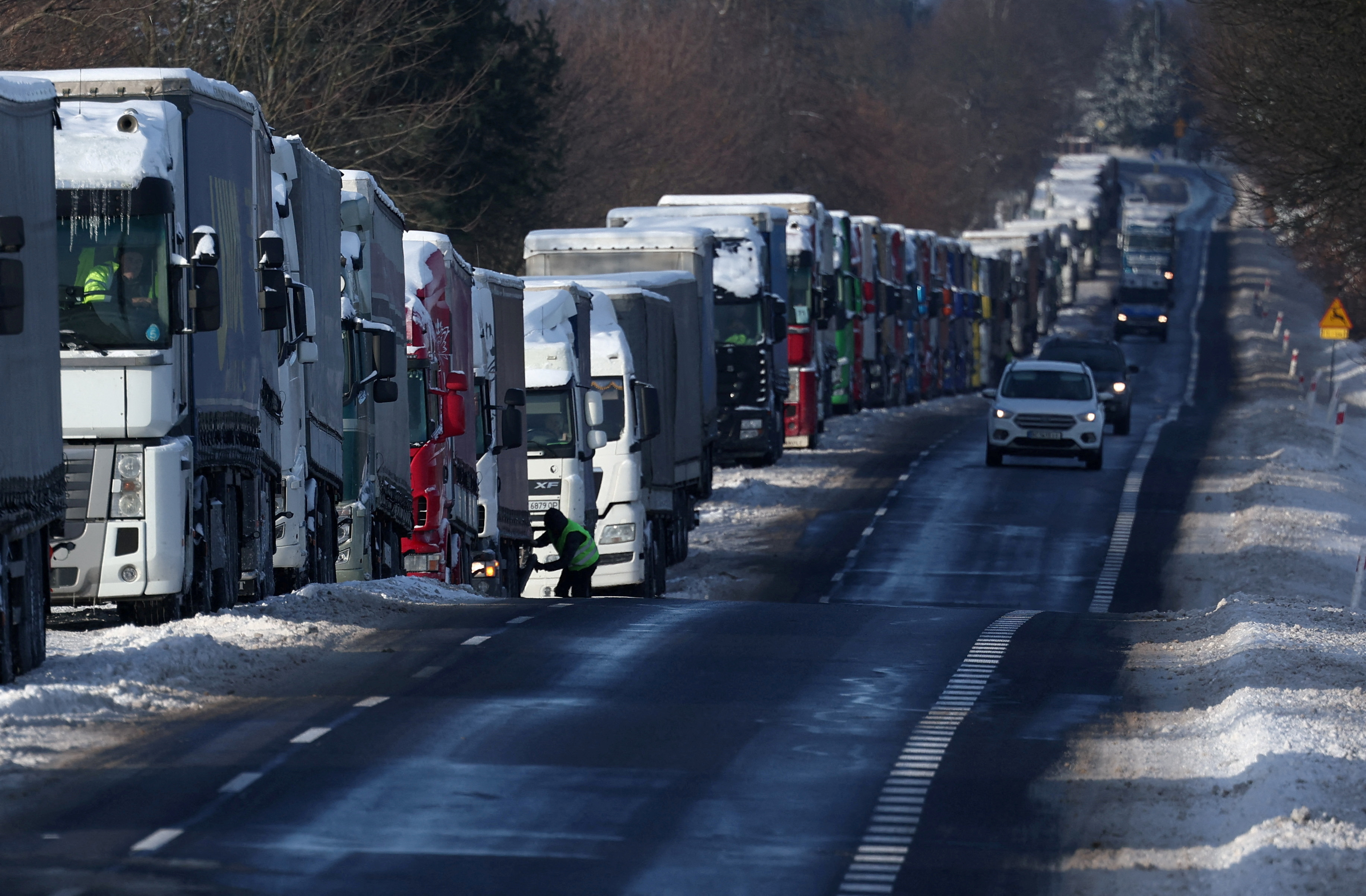 Polish protesters suspend months-long blockade of Ukraine border | Reuters