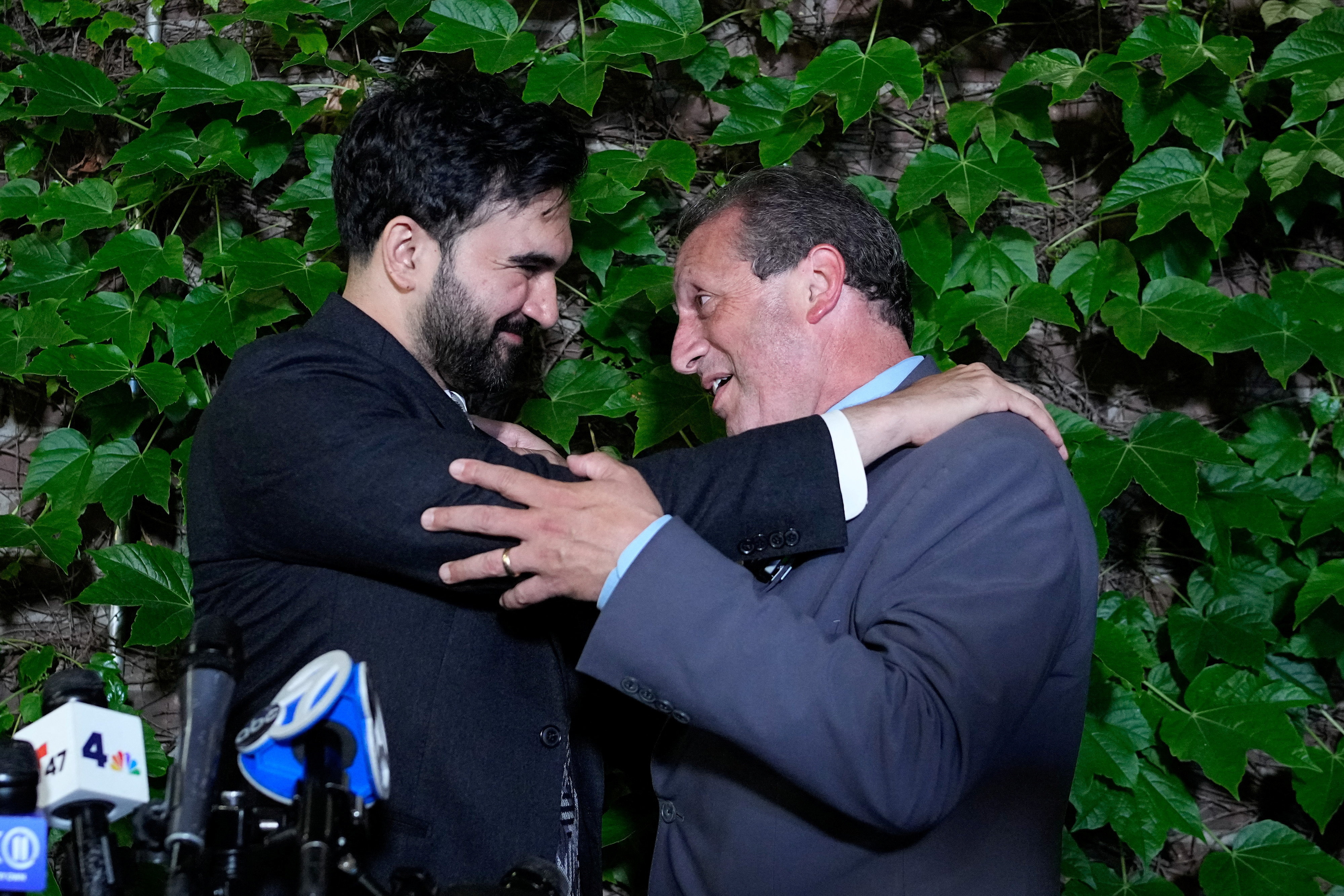 洋楽 Dharmoney - Demo Mamdani's sweep in New York a 'political earthquake' among