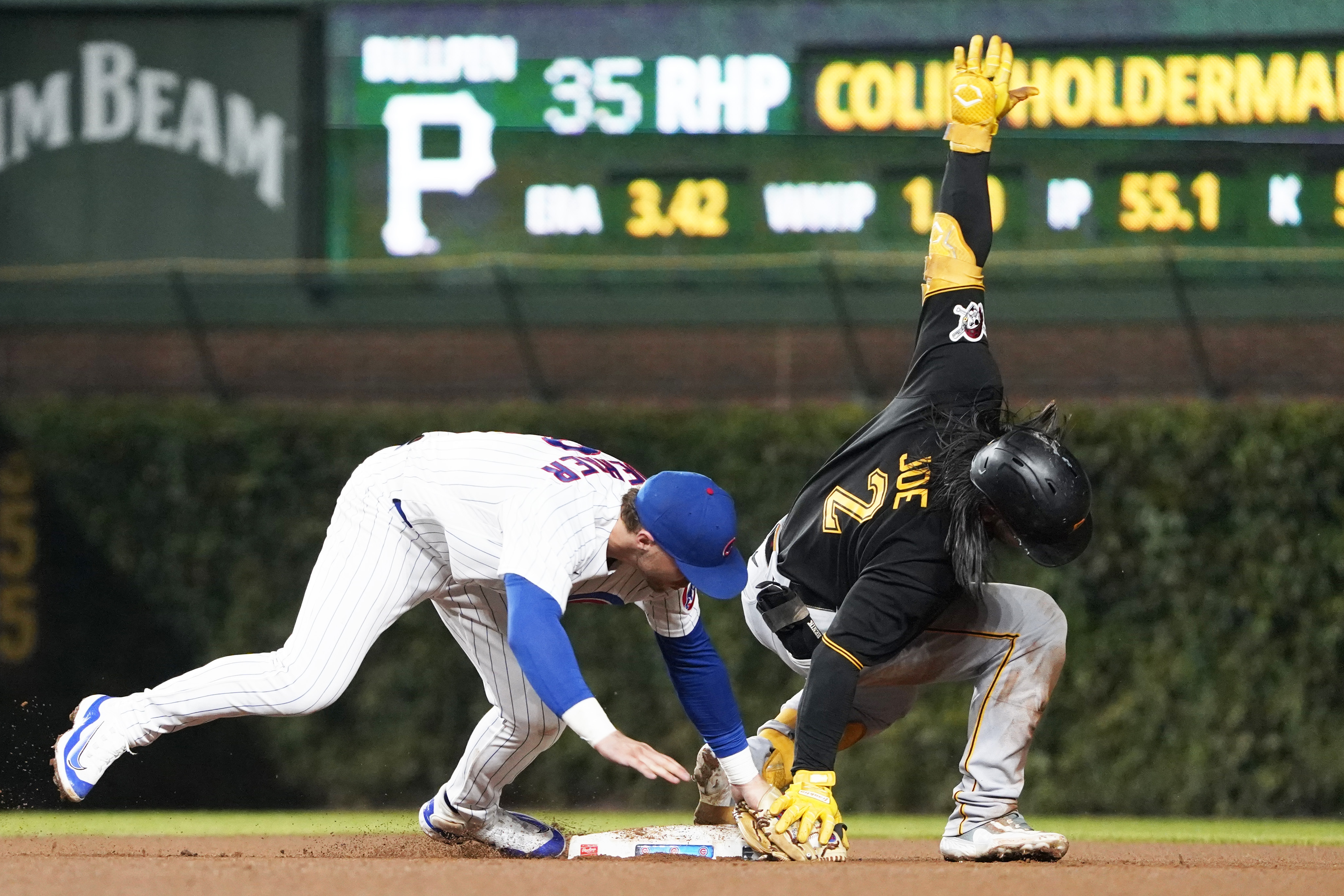 Oviedo cruises through 7, Pirates top Cubs 6-0 to end skid - The San Diego  Union-Tribune