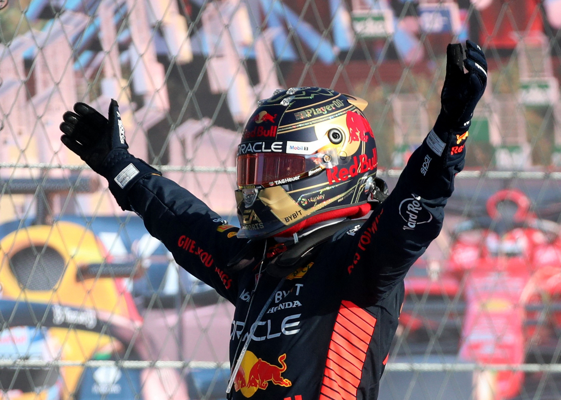 Verstappen logró una victoria récord número 16 de la temporada en México