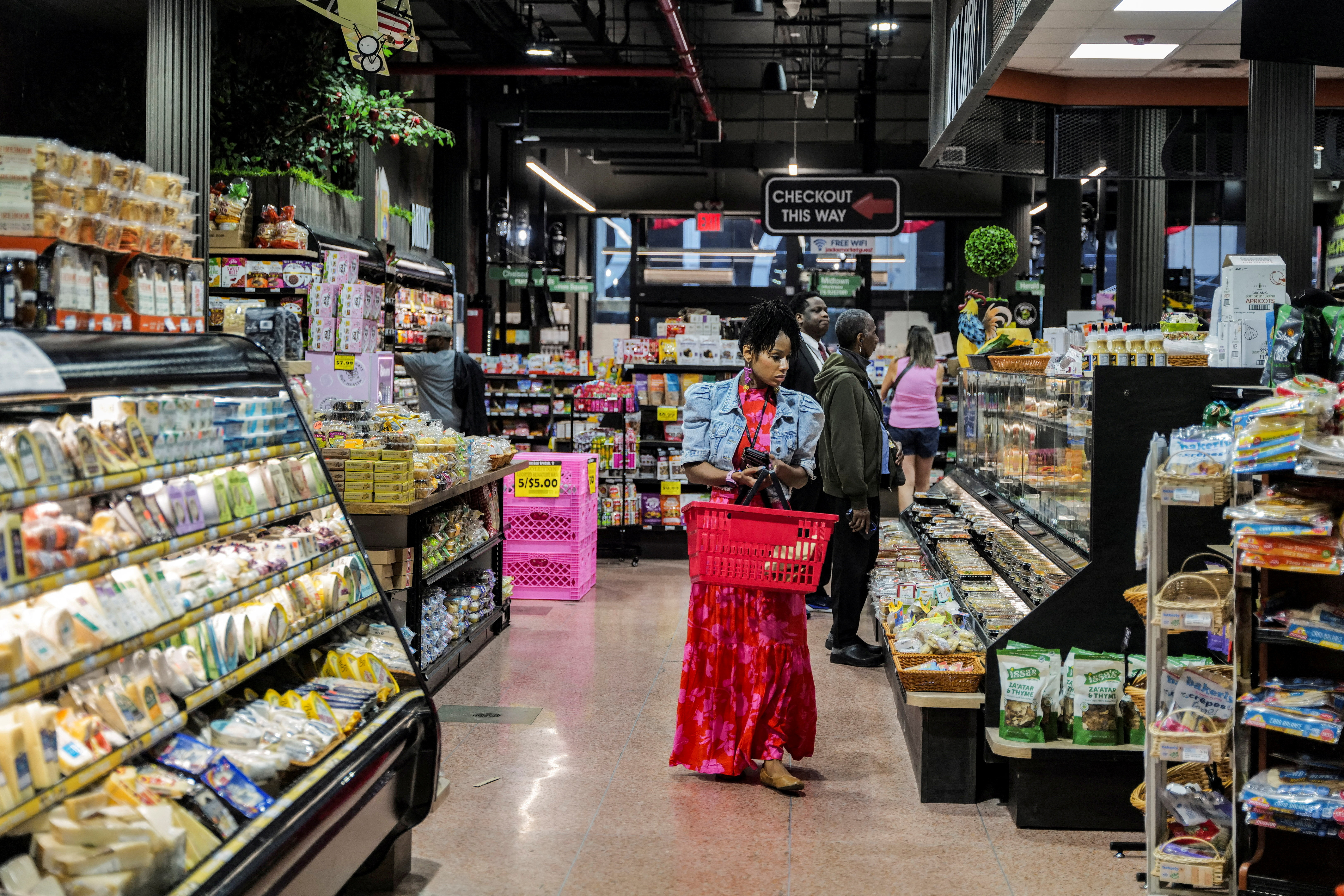 Robust consumer spending, AI-related investment power US economy in third quarter
