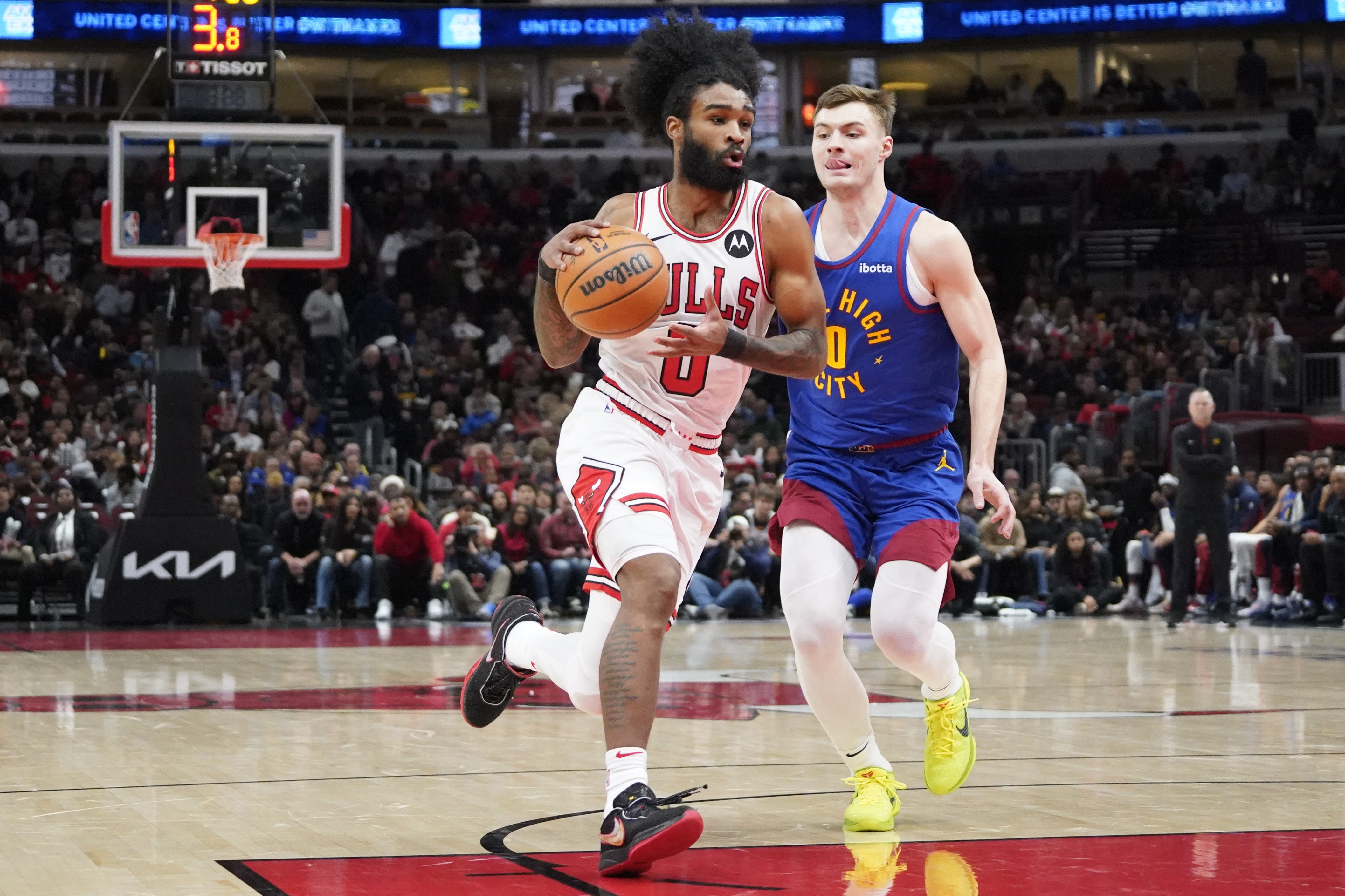 Jackson scores 25 points as Nuggets beat Bulls 114-106 after Jokic