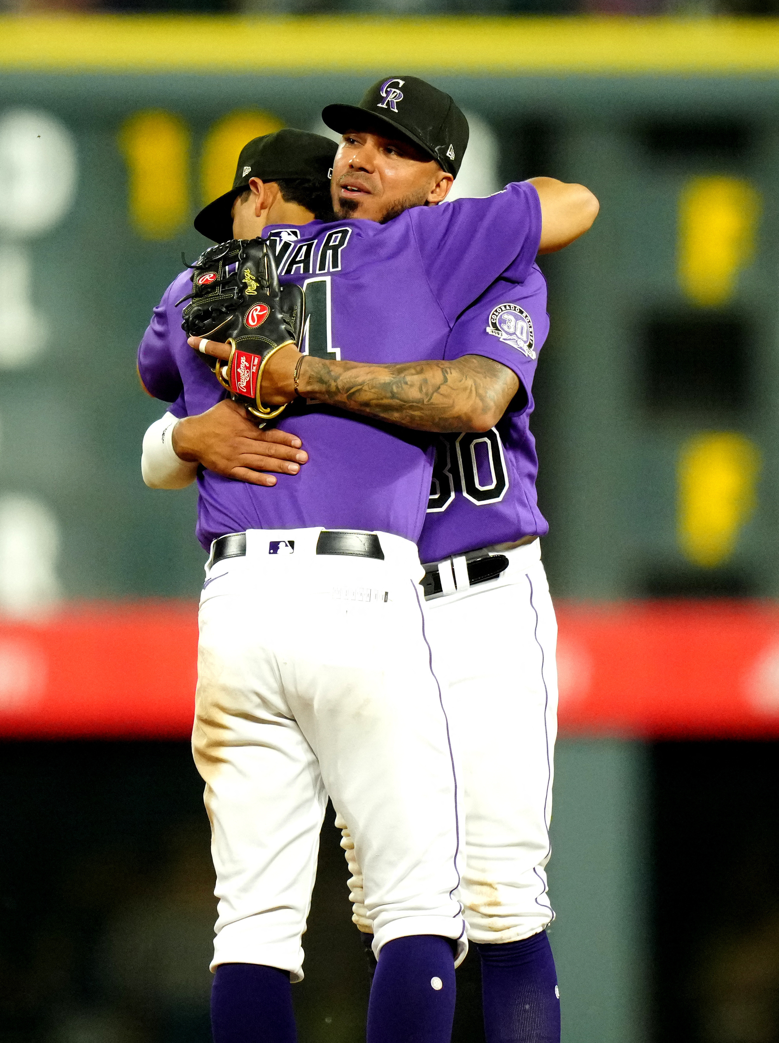 Rockies score 19 runs in win vs. D-backs