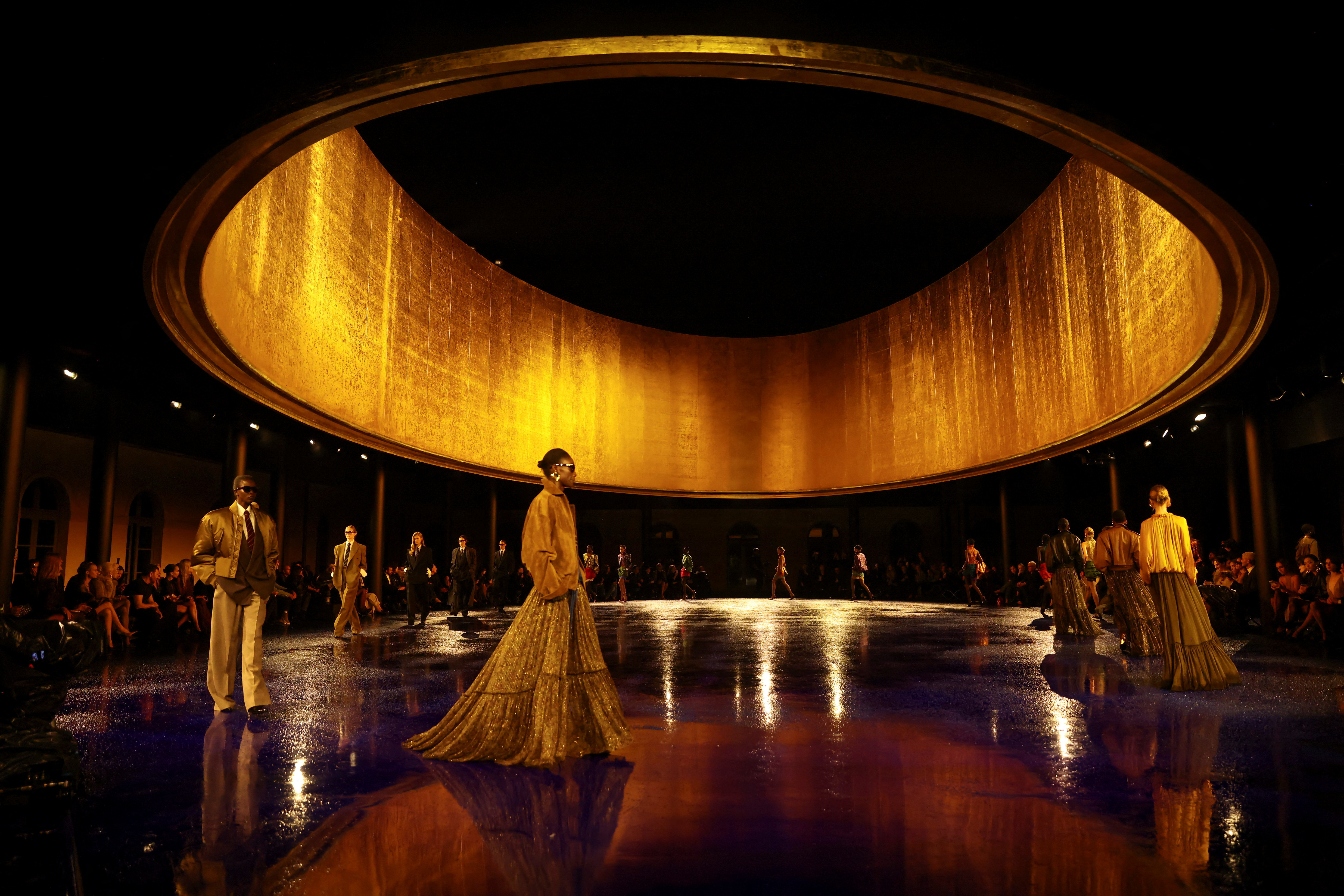 アート・デザイン・音楽 YVES SAINT LAURENT CATWALK Yves Saint Laurent: Catwalk