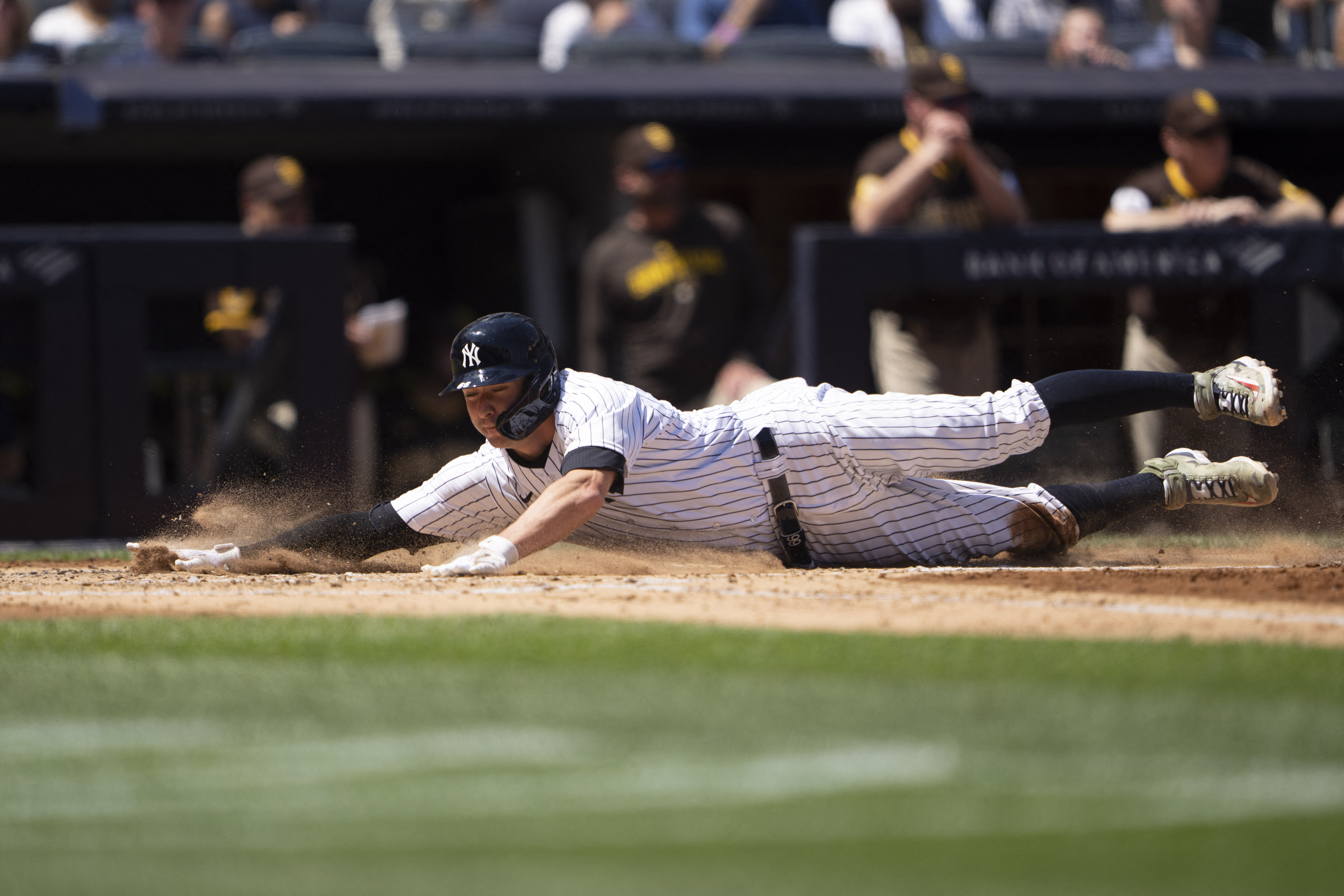 Yankees score 7 runs off Yu Darvish in third inning leading to 10-7 victory  over Padres, National Sports