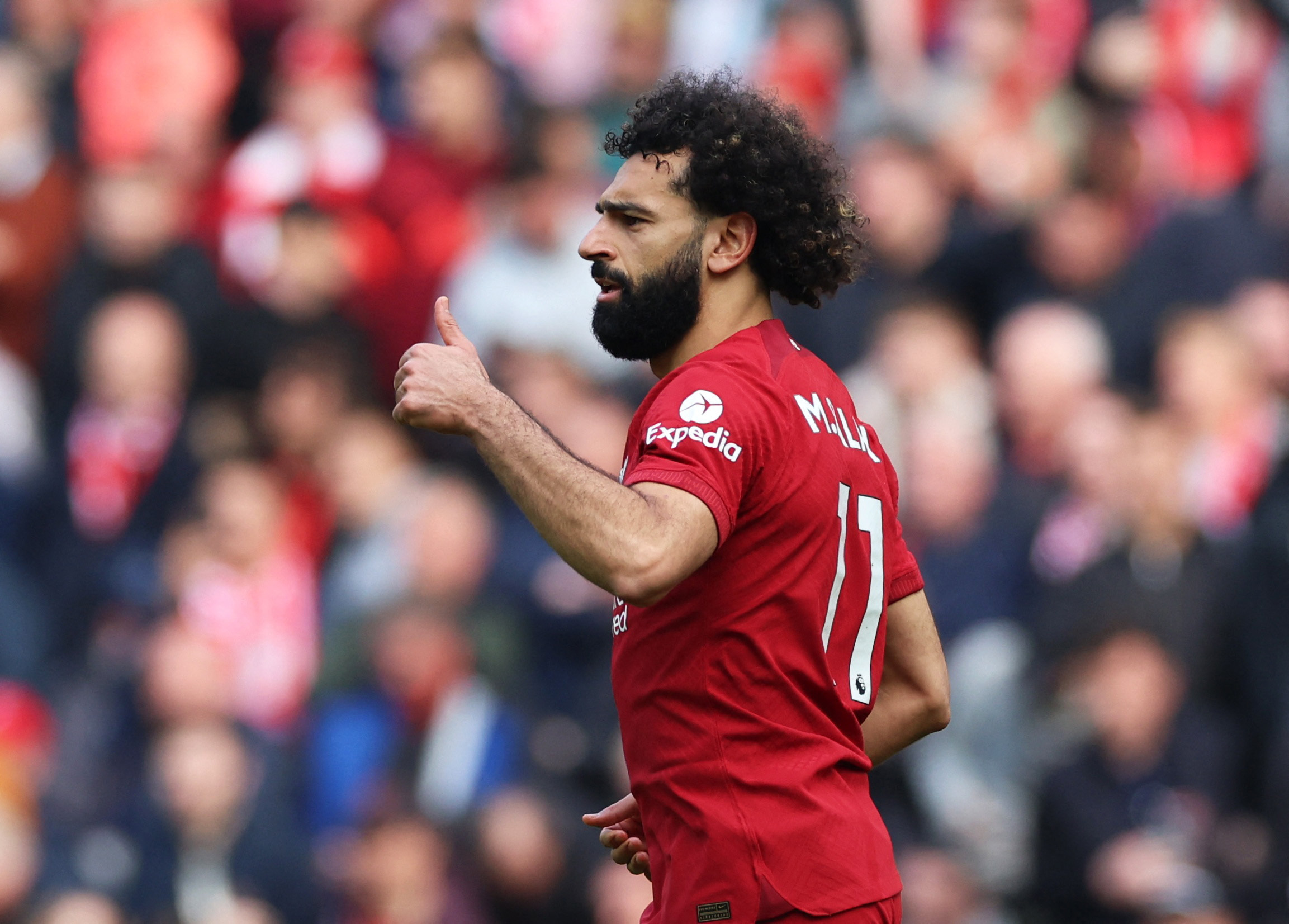 Salah brilha e Liverpool derrota Nottingham Forest por 3 a 0 para