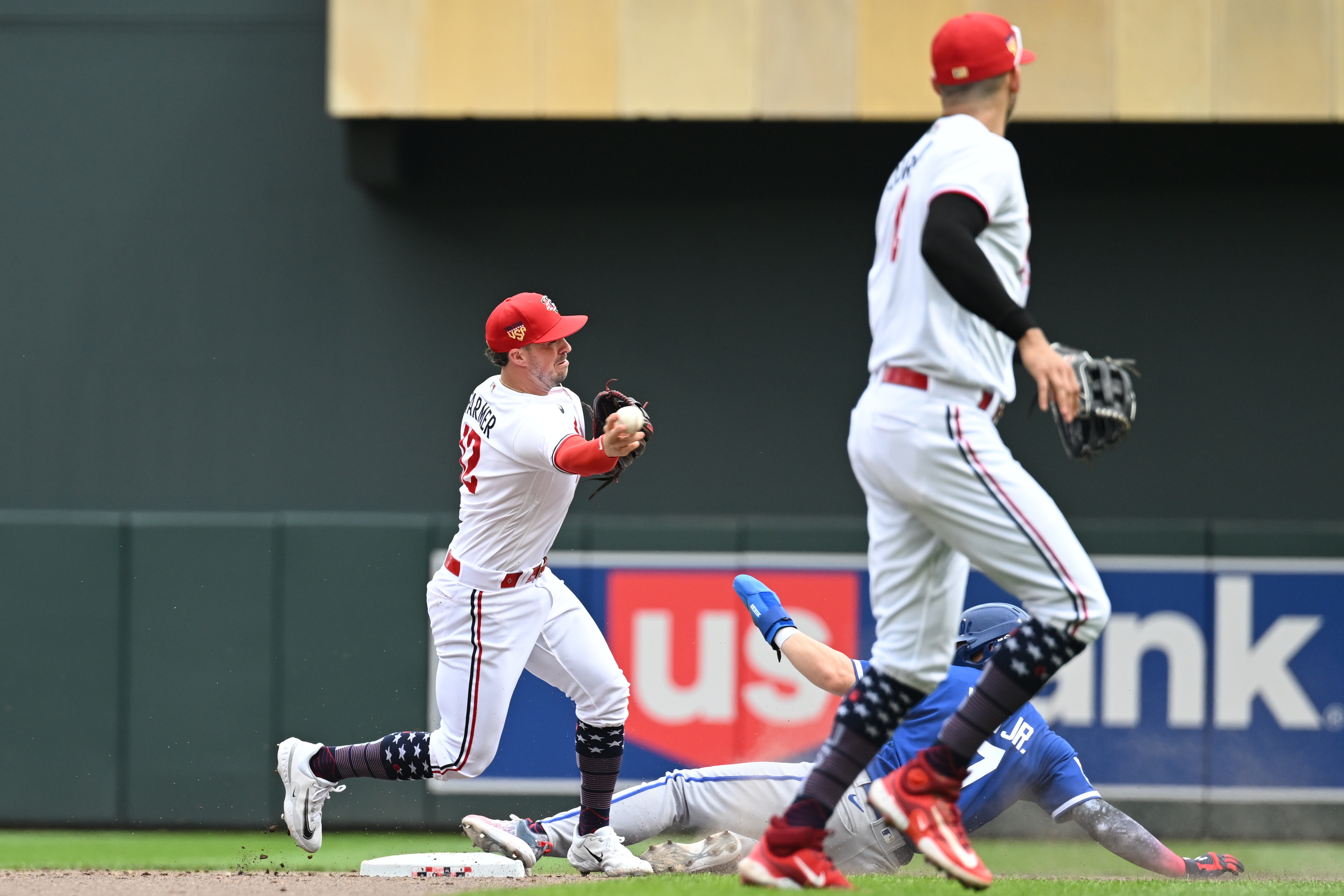 Red-hot Max Kepler homers, drives in 4 to propel Twins past Royals