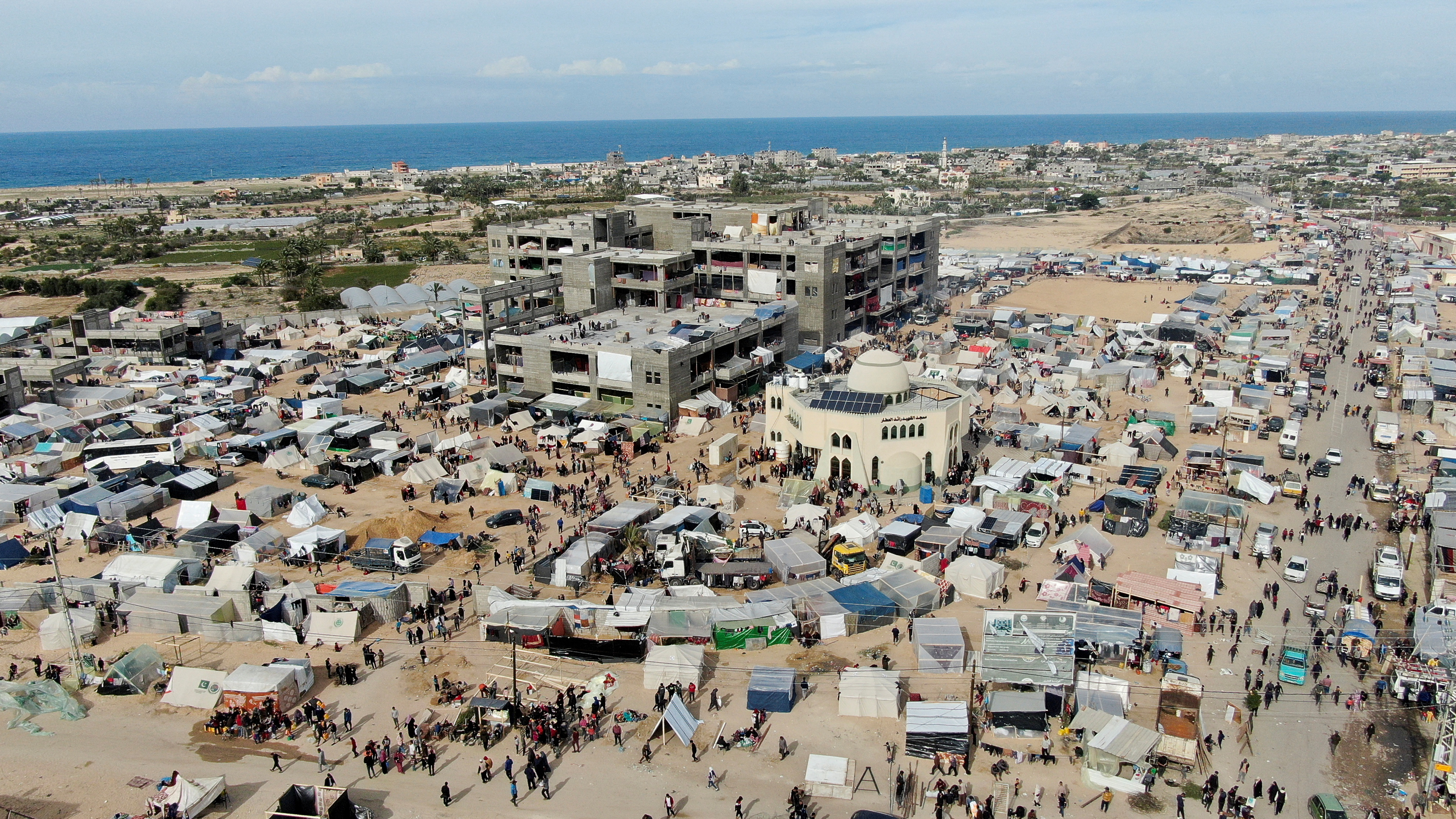 联合国特使前往加沙边境表示战争“够了” 路透