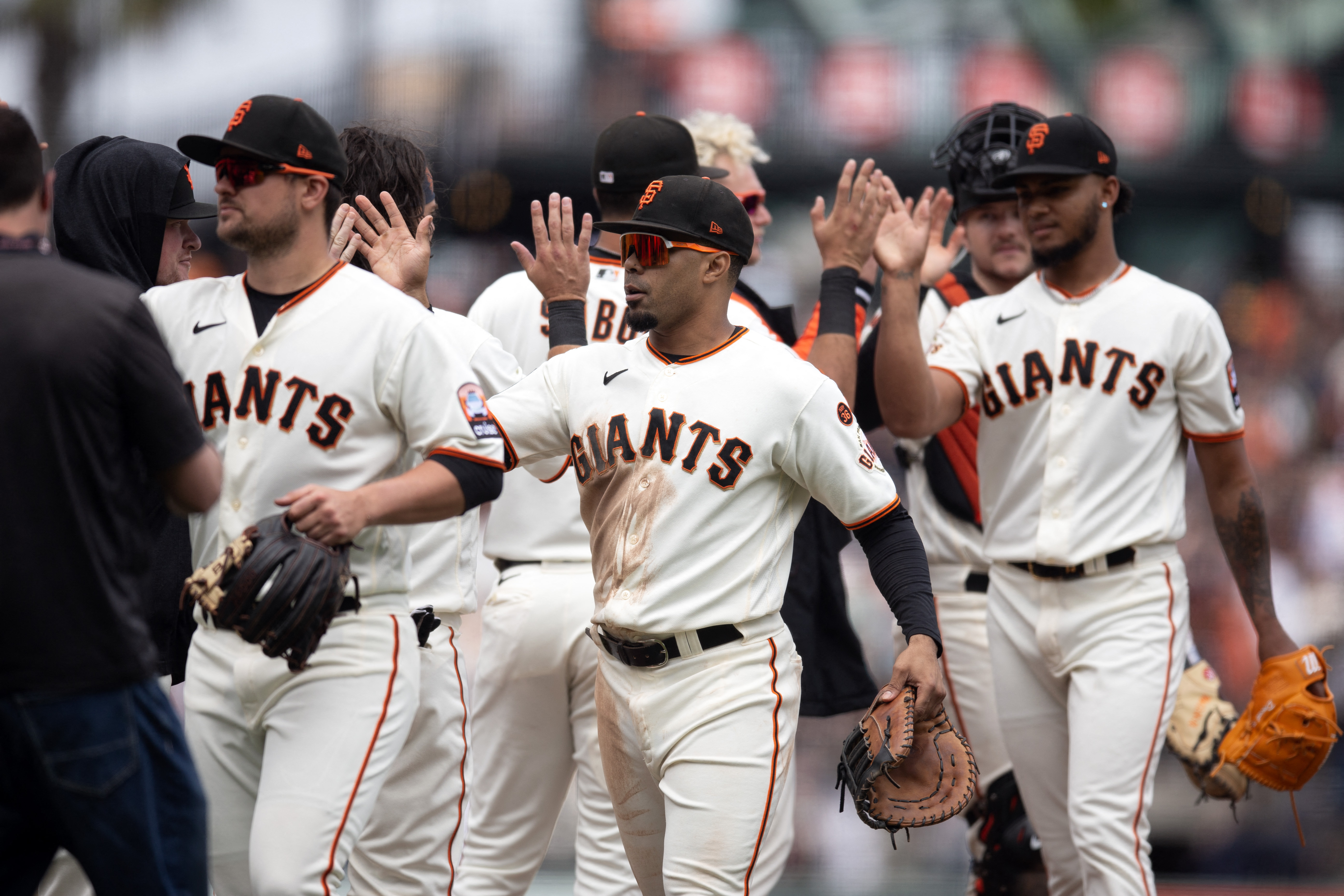 Wade provides only run with a homer in the 4th as Giants blank Diamondbacks  1-0