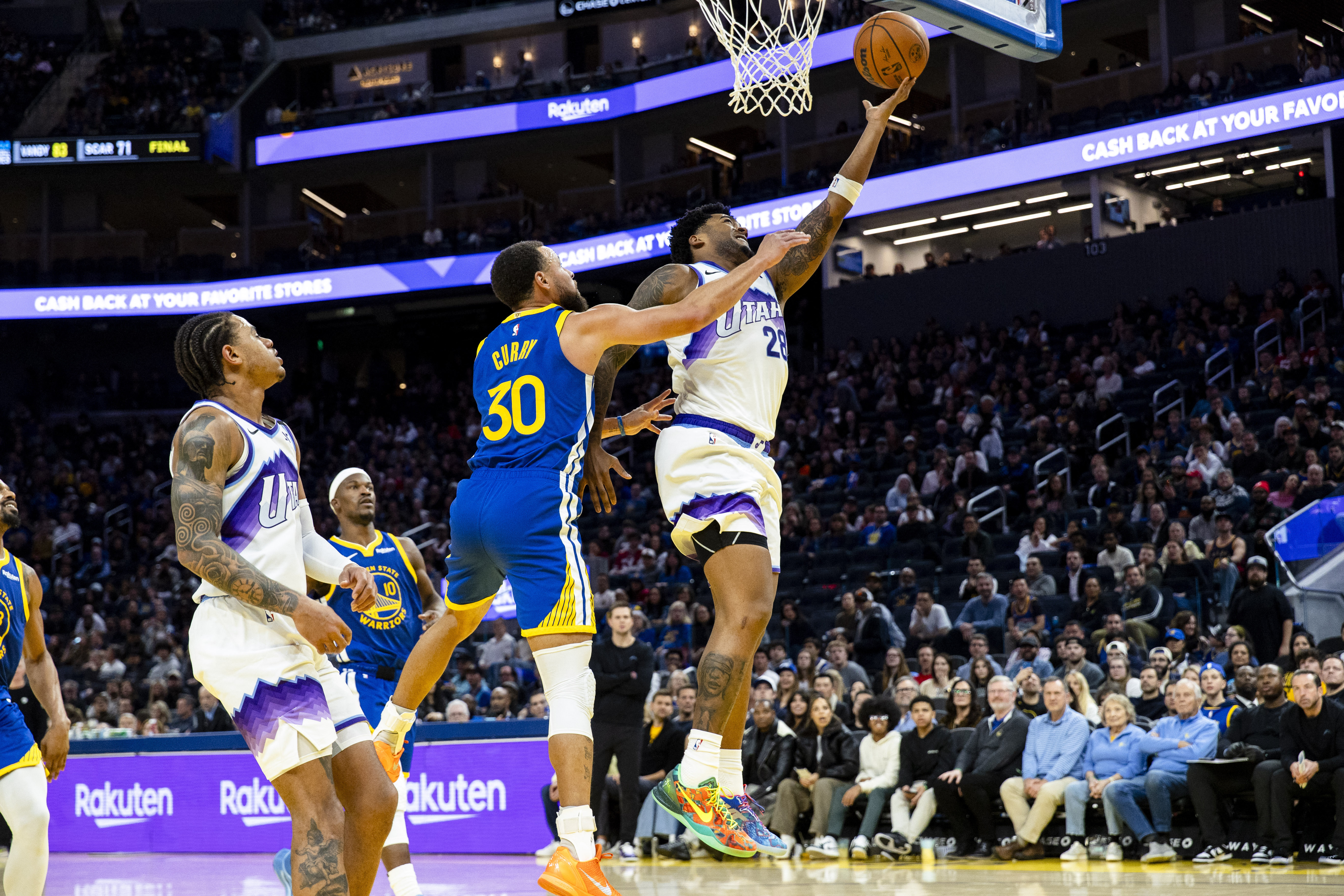 Stephen Curry, Warriors overwhelm Jazz | Reuters