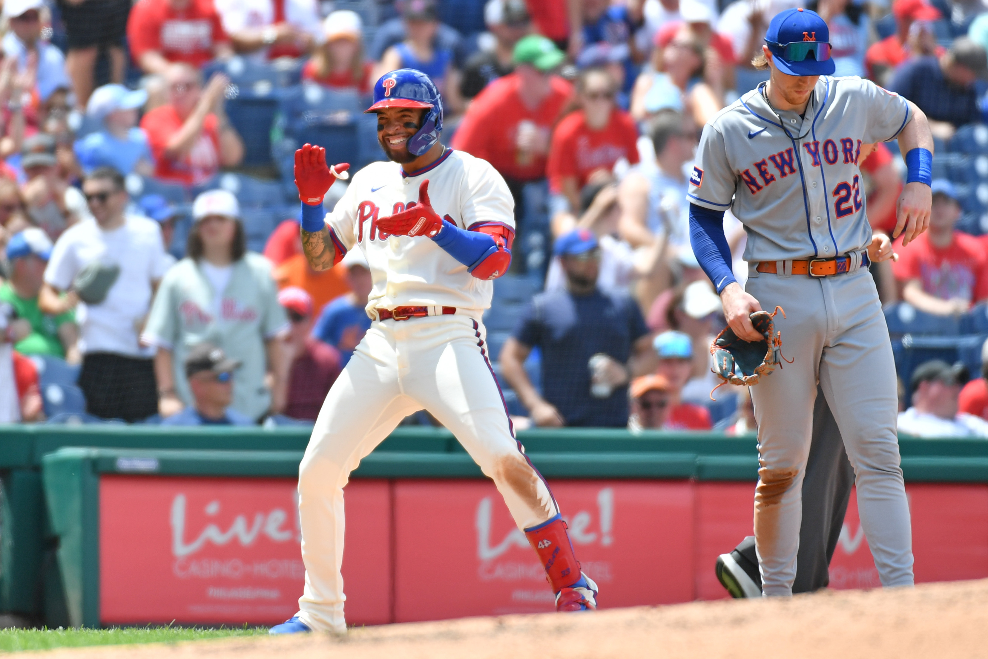 Phillies Avoid Mets Sweep With Eighth Inning Rally - The New York Times