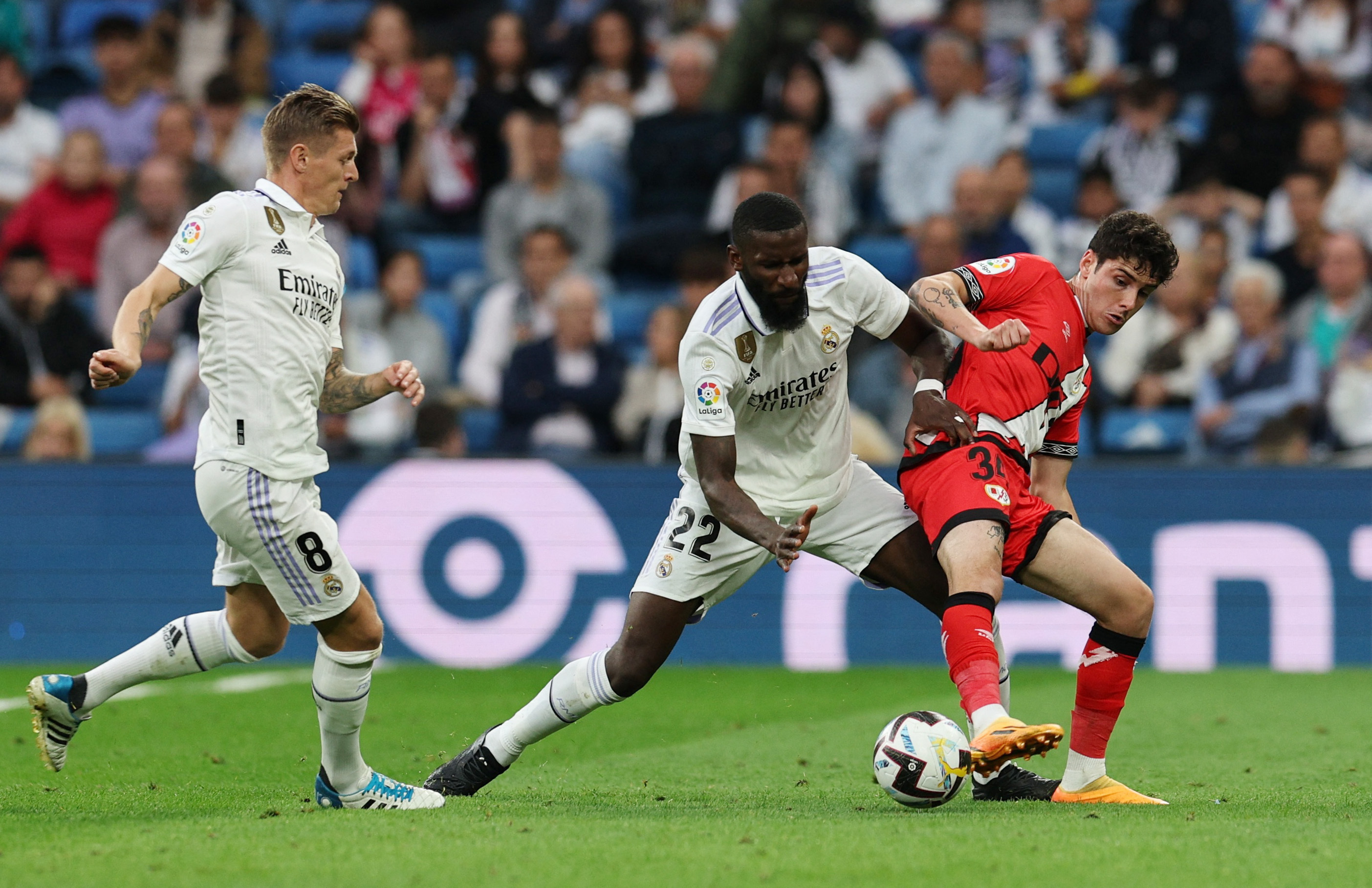 Real Madrid 2-1 Rayo Vallecano: Madrid players and fans show