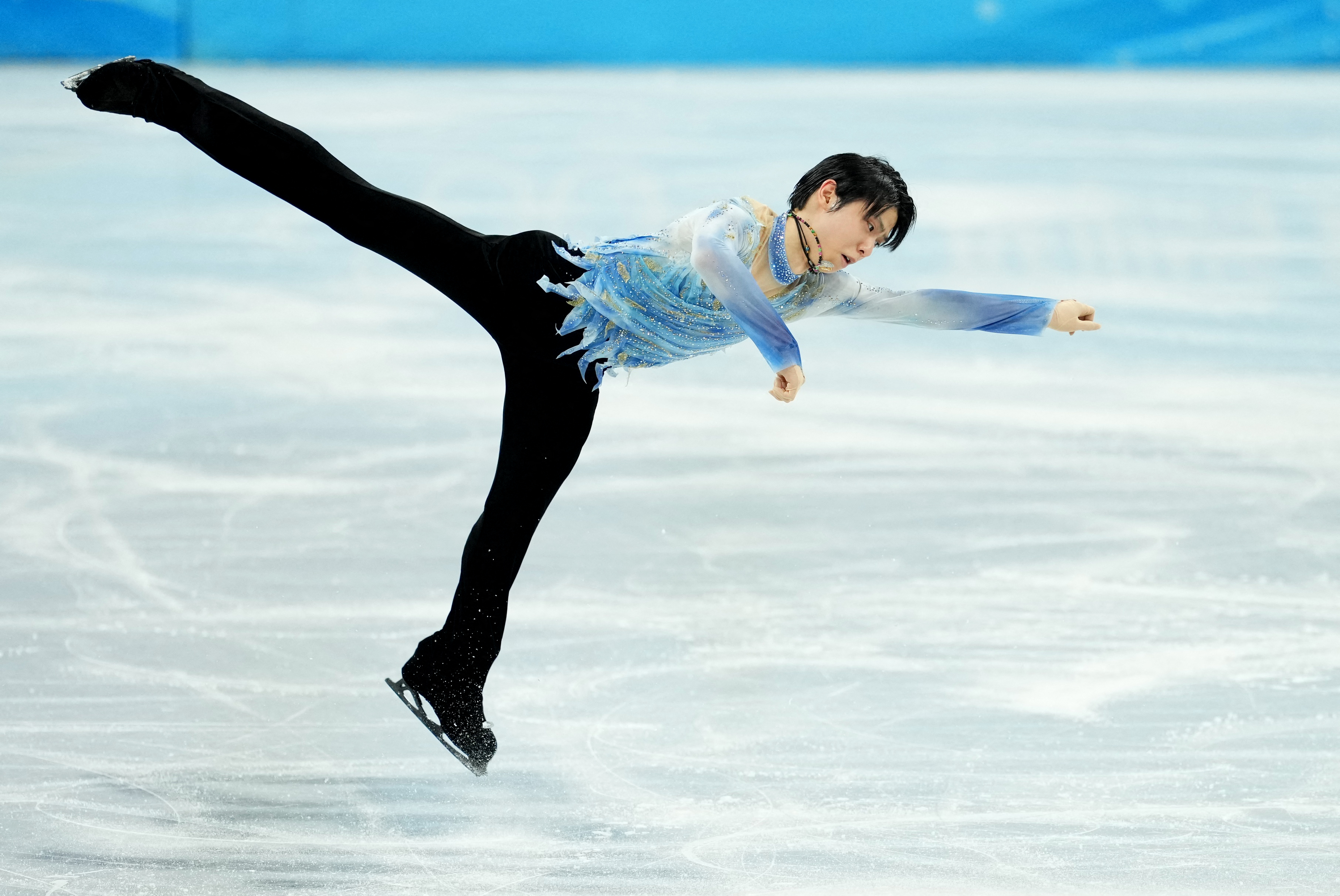 Figureskating-Japan's 'Ice Prince' perplexed by rare lapse