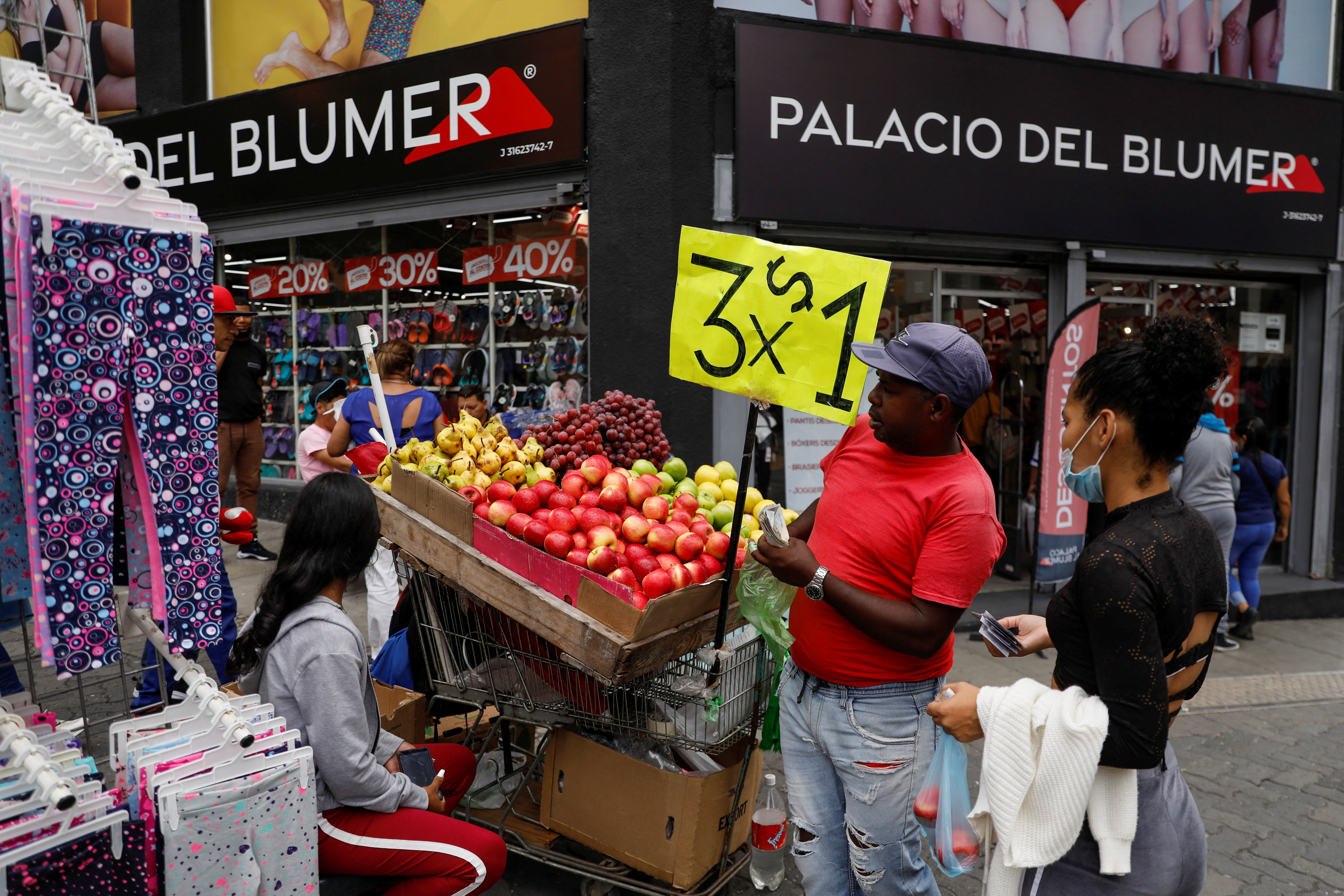 Rising dollar may stymie Venezuela's efforts to combat inflation