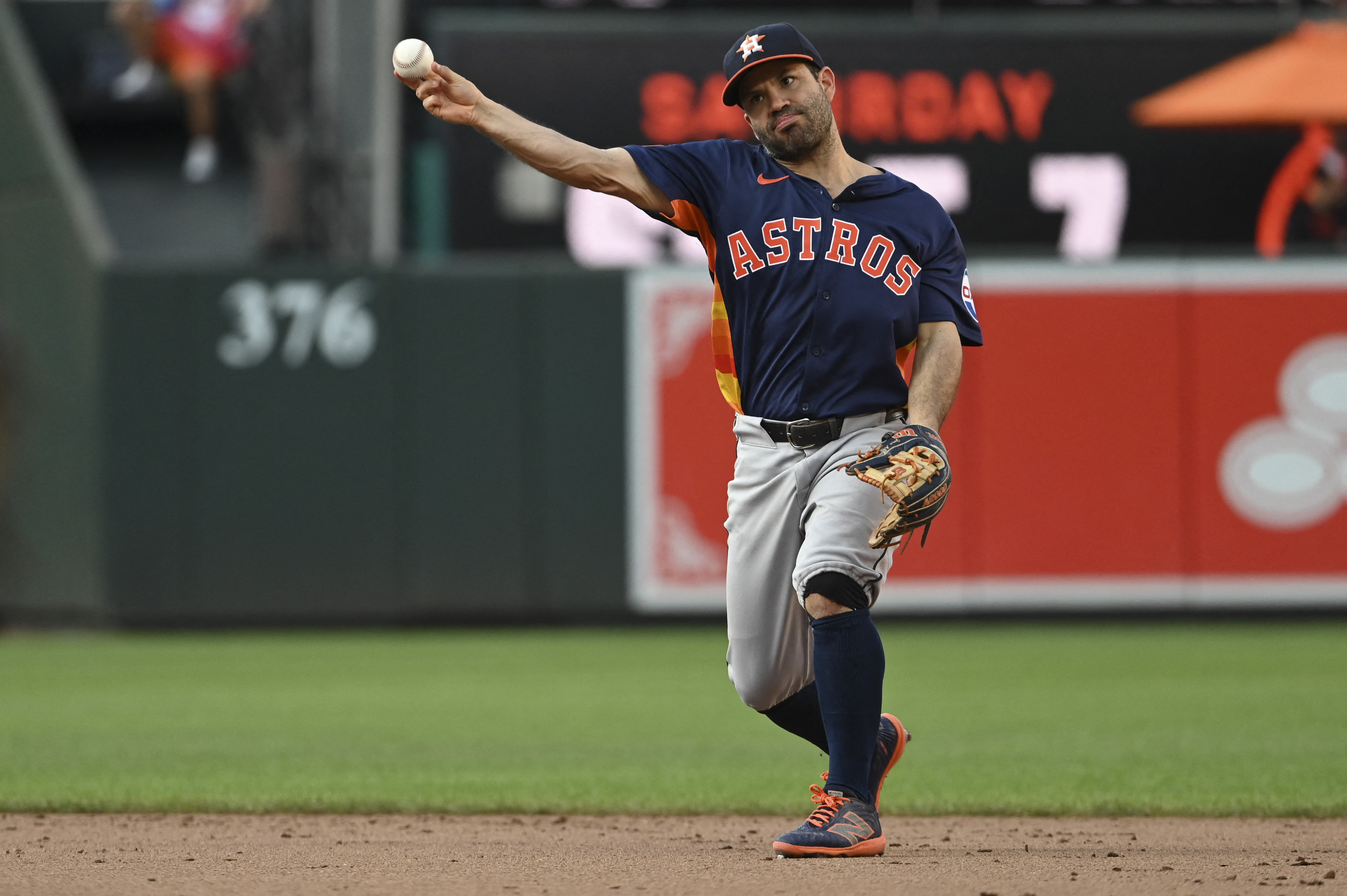 Jose Altuve ボブルヘッド ヒットカウンター付き Jose Altuve, Mookie Betts win seventh Silver Sluggers | Reuters