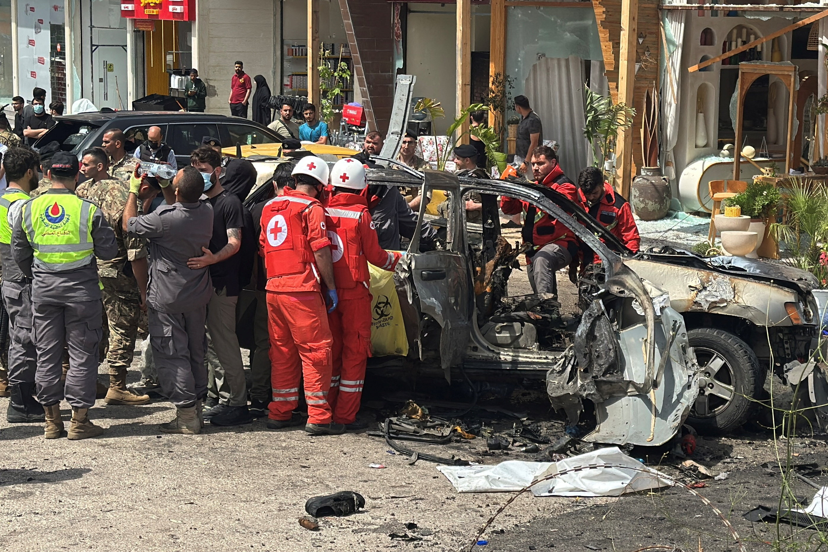 ガザ地区で11人死亡、イスラエル軍戦車が中部難民キャンプに侵入