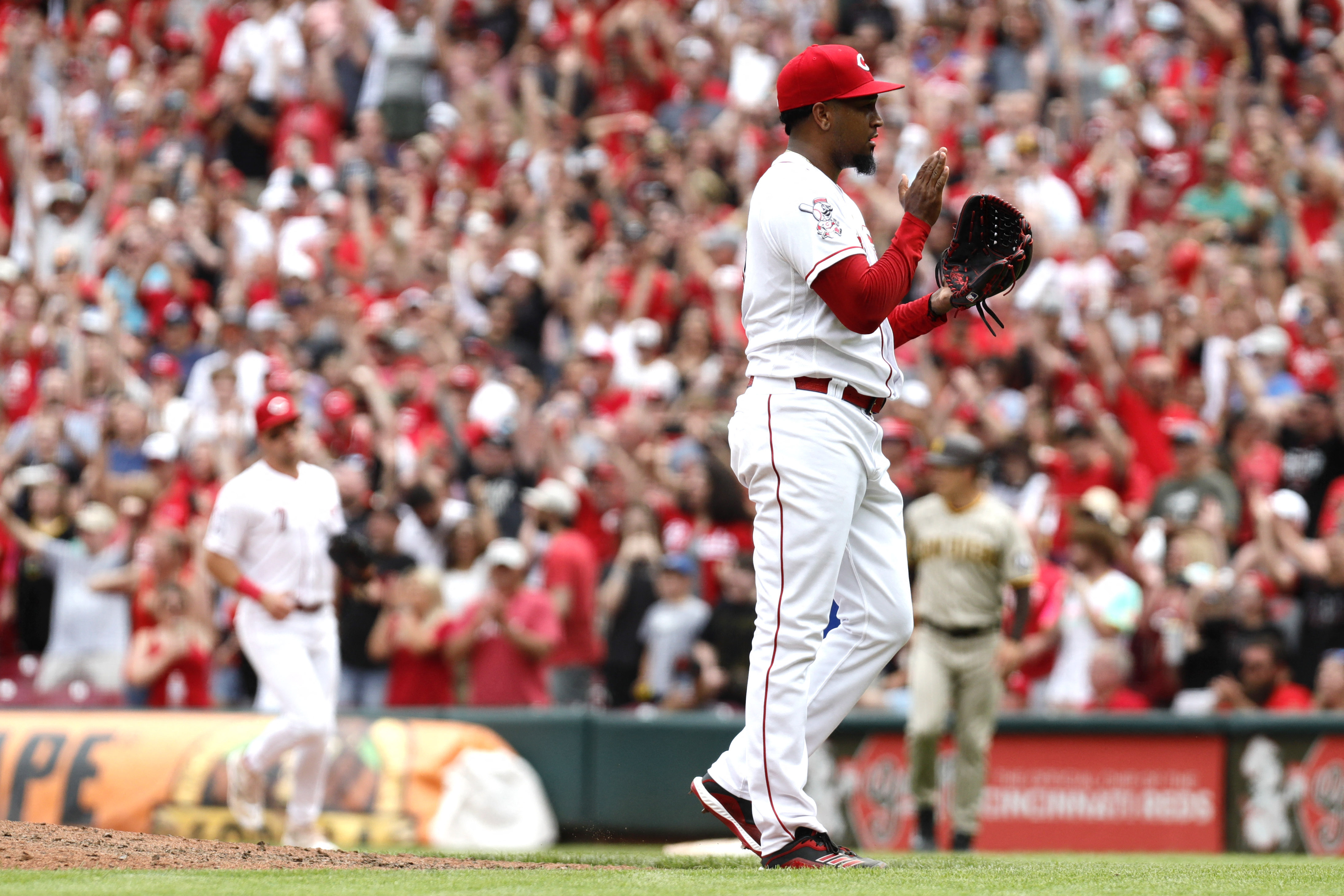 Tyler Stephenson's blast lifts Reds over Padres