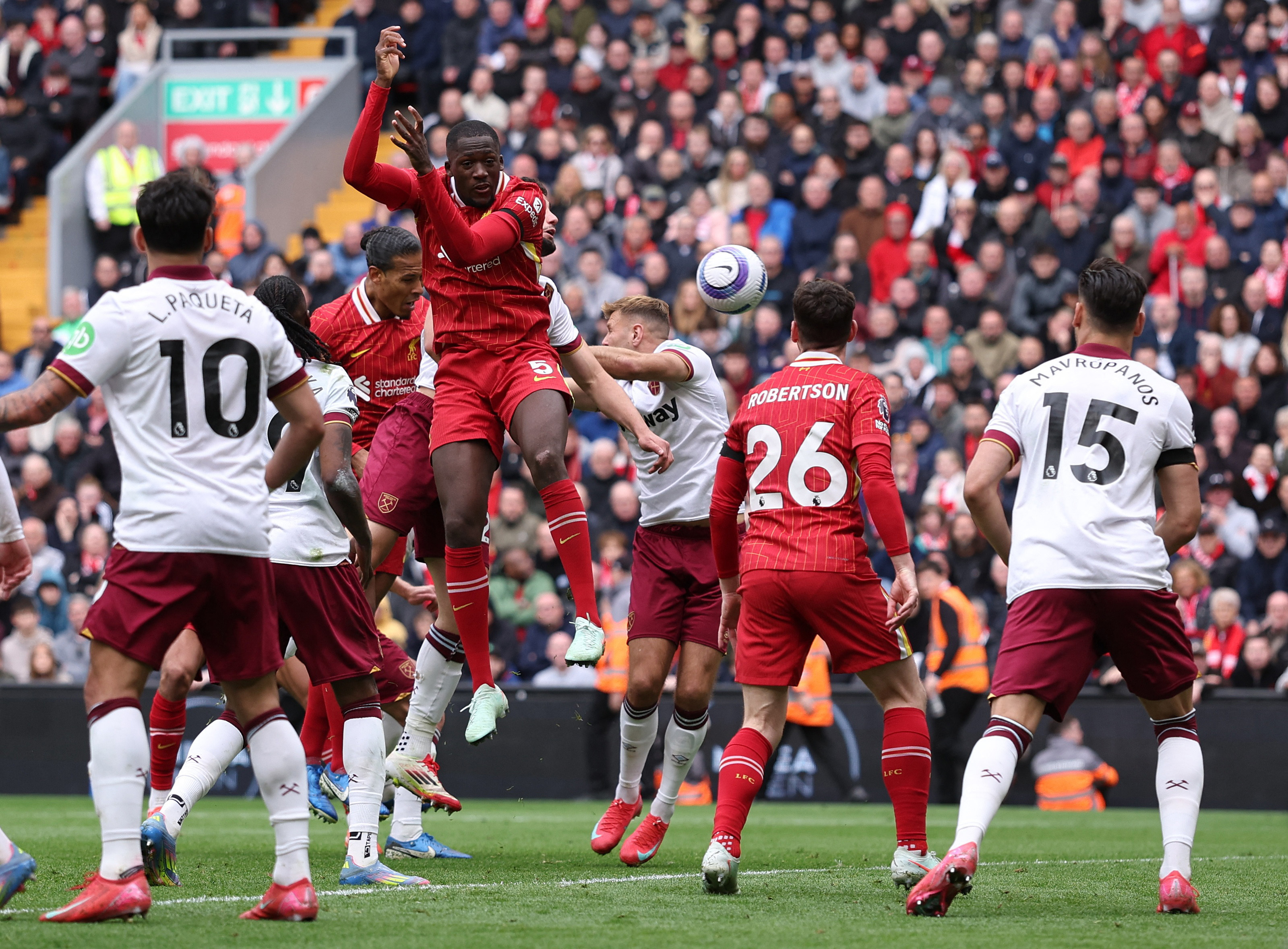 Liverpool leave it late to beat West Ham as Salah breaks Premier