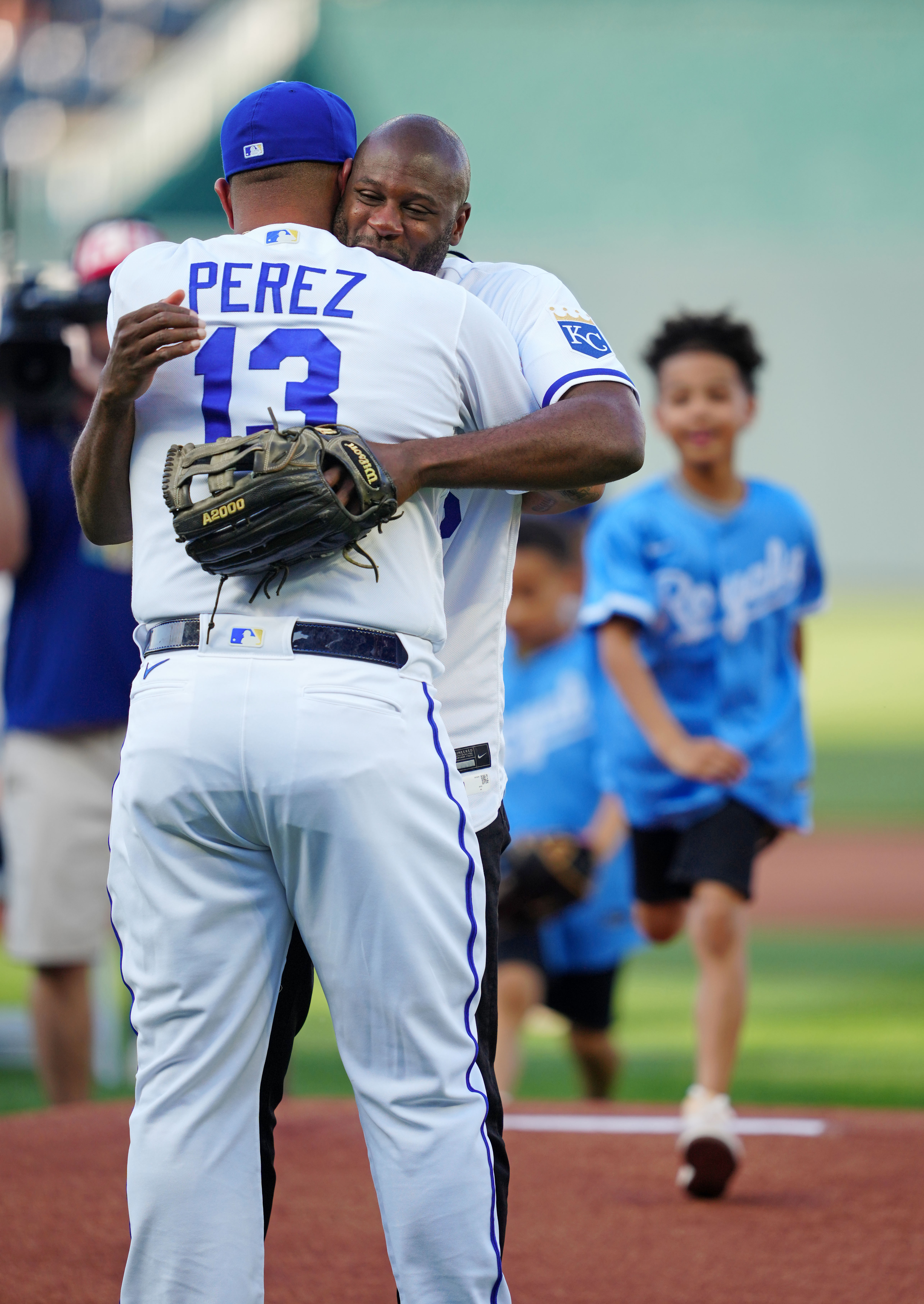 Athletics defeat Royals, clinch first series win