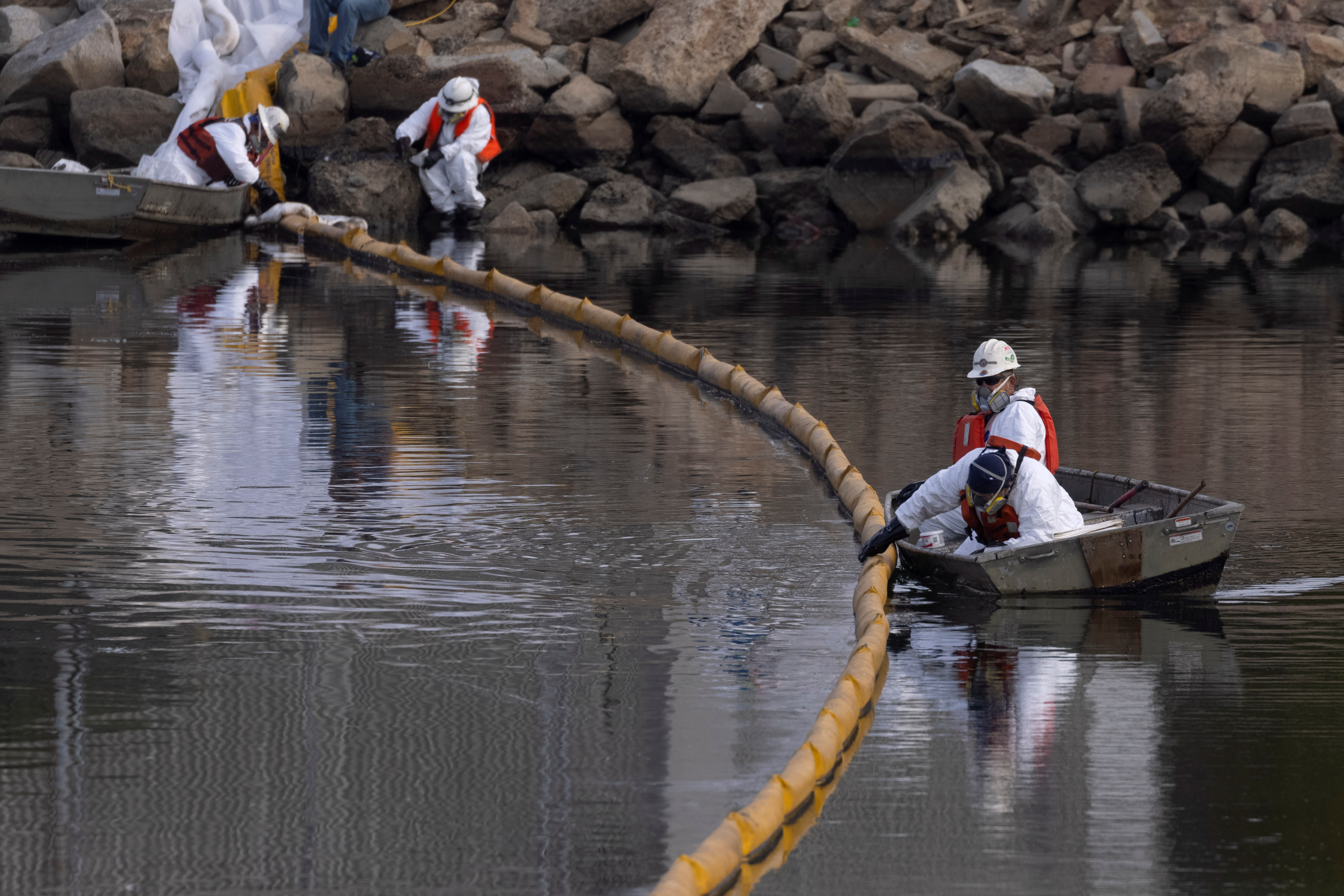 California Oil Spill Cause Probed Ship Anchor Cited As Possibility Reuters