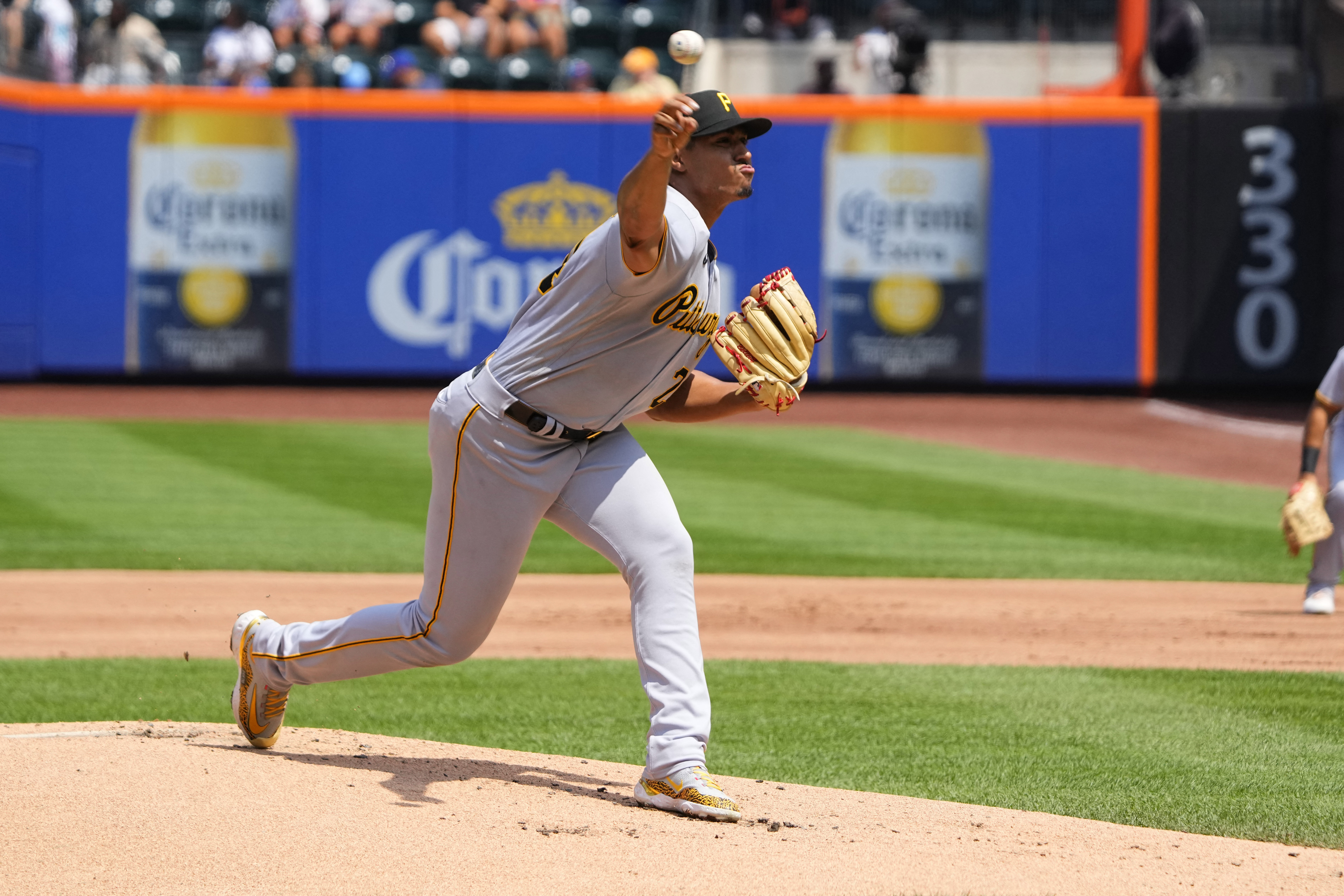 Stewart batea dos jonrones y los Mets vencen 8-3 a Piratas