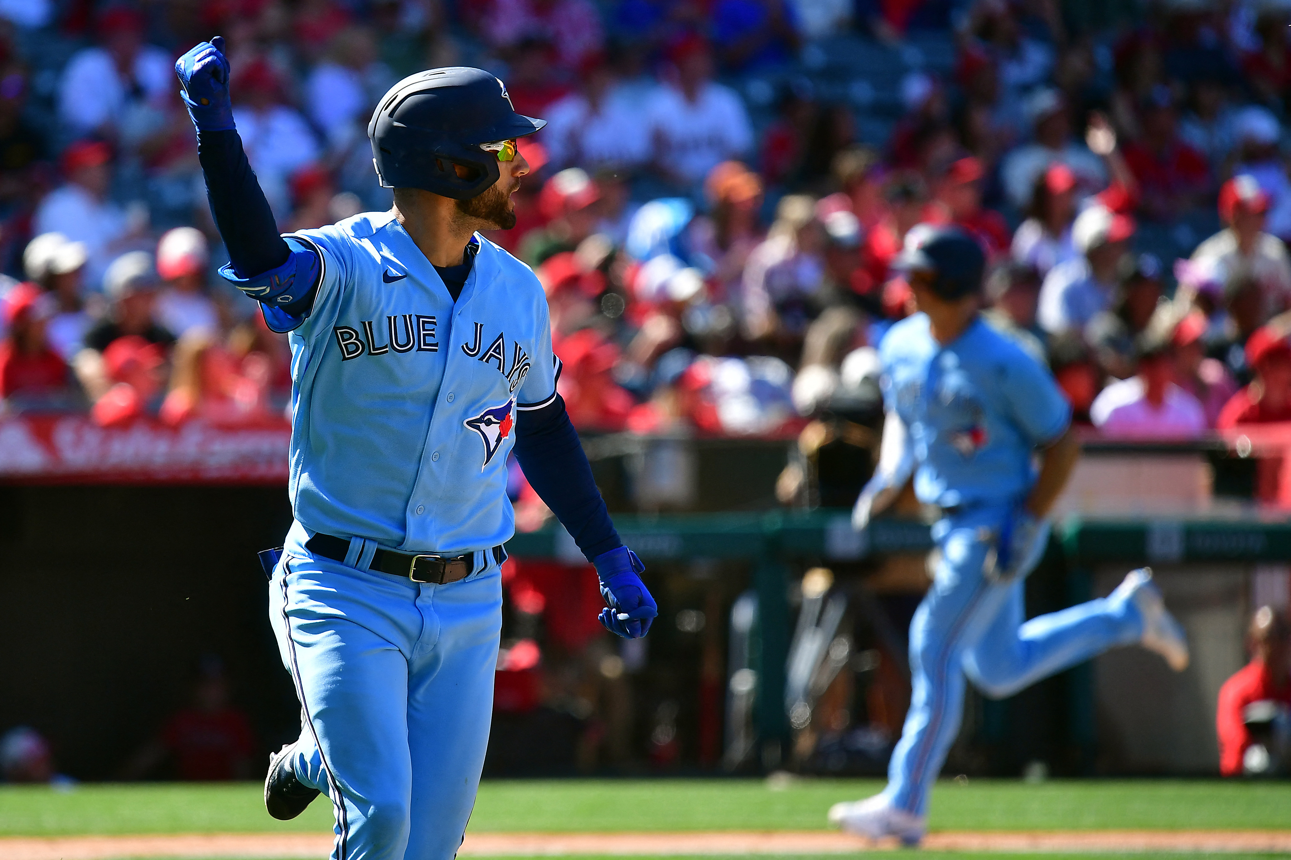 Blue Jays rally for wild 10-inning win over Angels