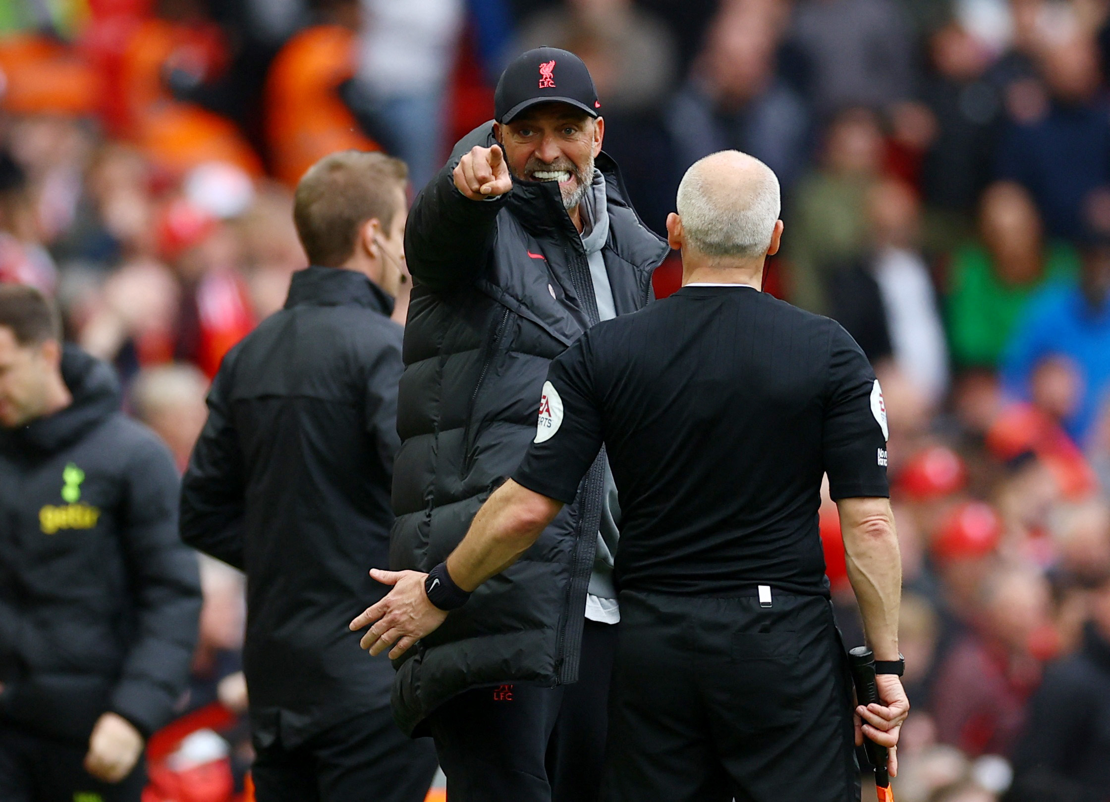 Klopp expects punishment after Spurs celebration, comments on referee ...