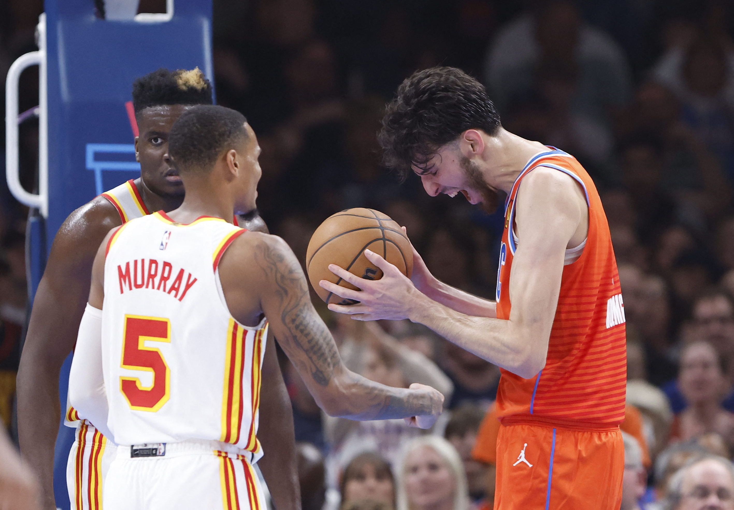 Shai Gilgeous-Alexander, Chet Holmgren Help Thunder Stop Hawks | Reuters