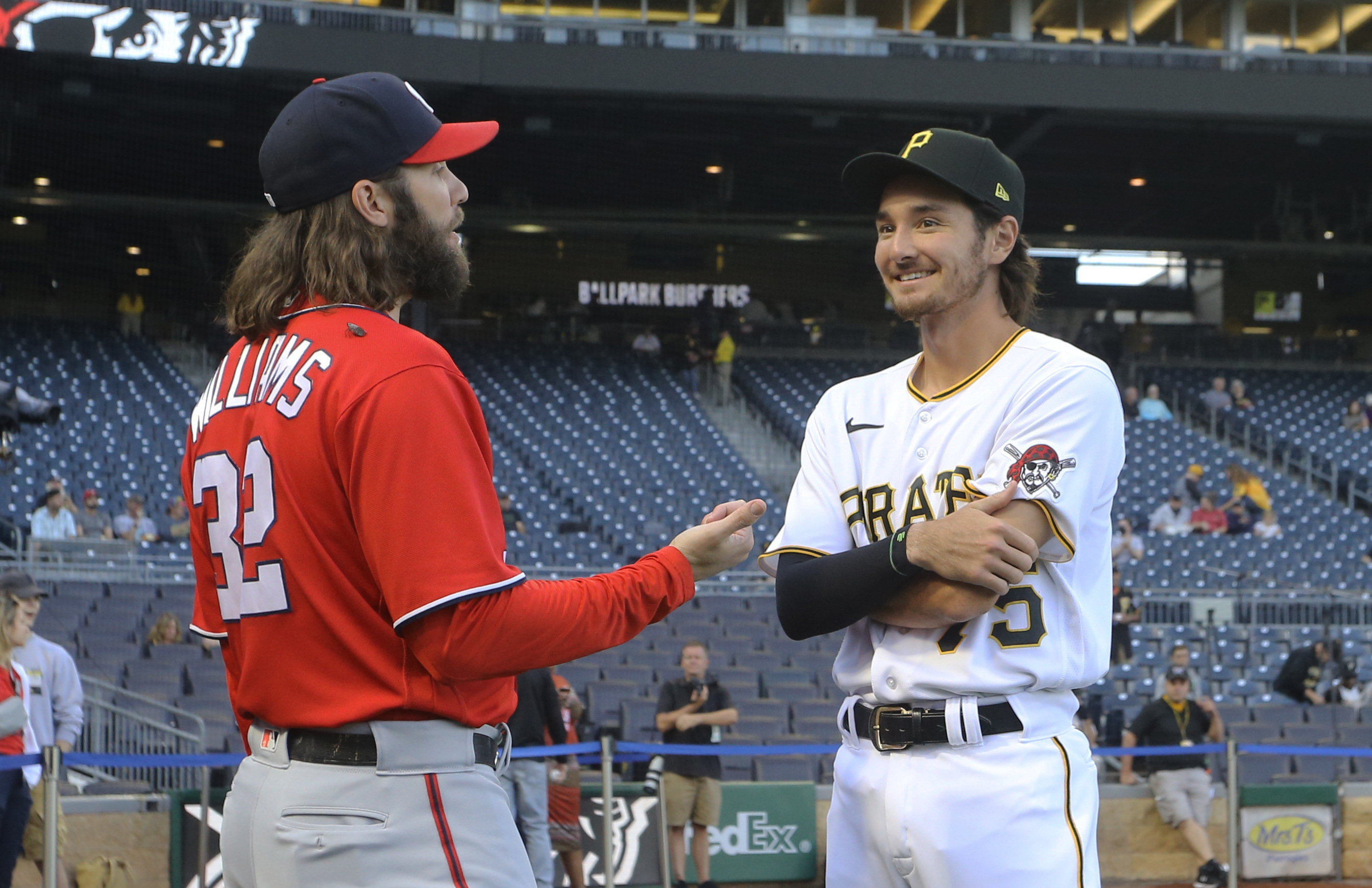 Reynolds 3 HRs, 6 RBIs as Pirates snap skid, beat Nationals –