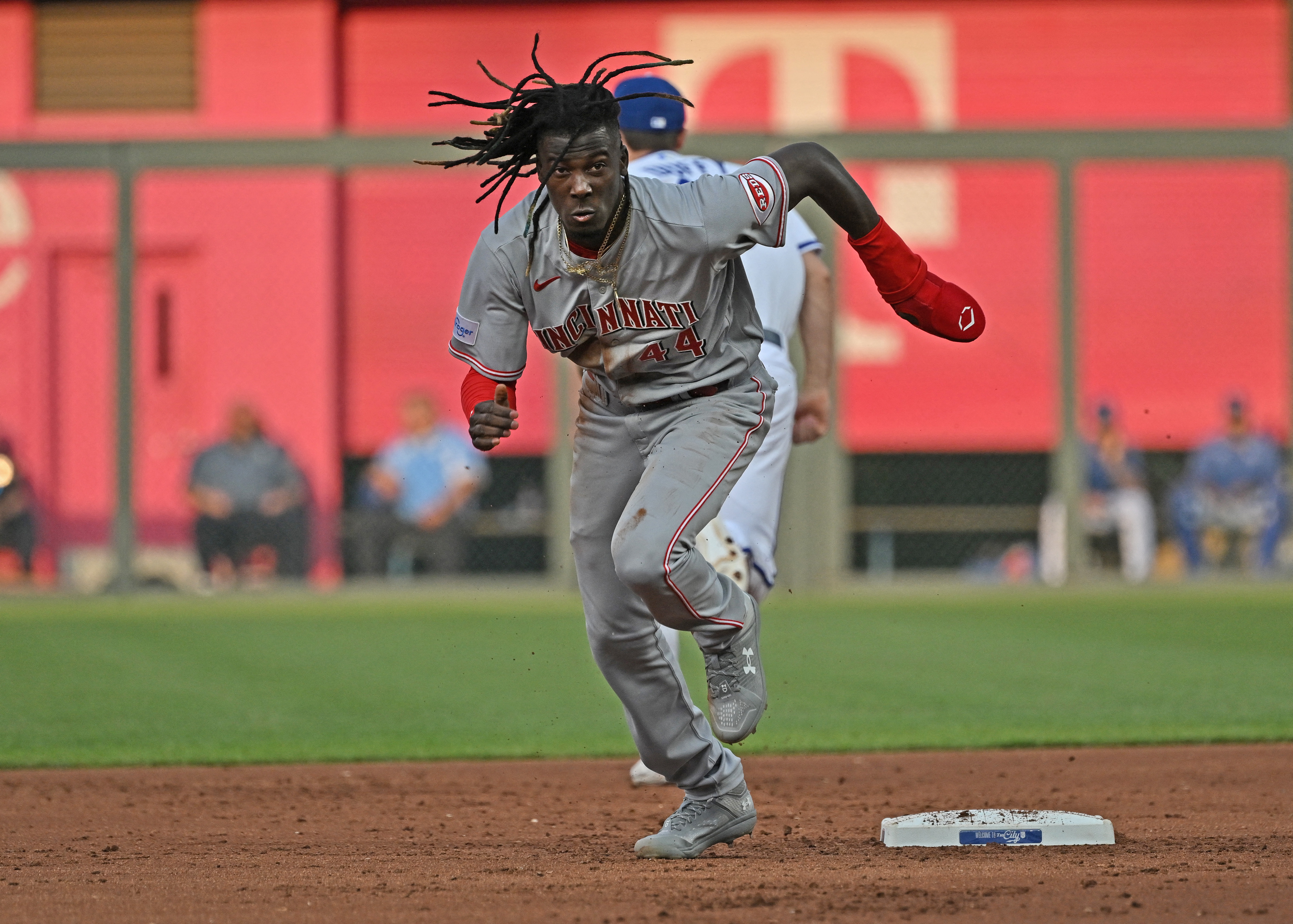 Big second inning leads Reds over reeling Royals