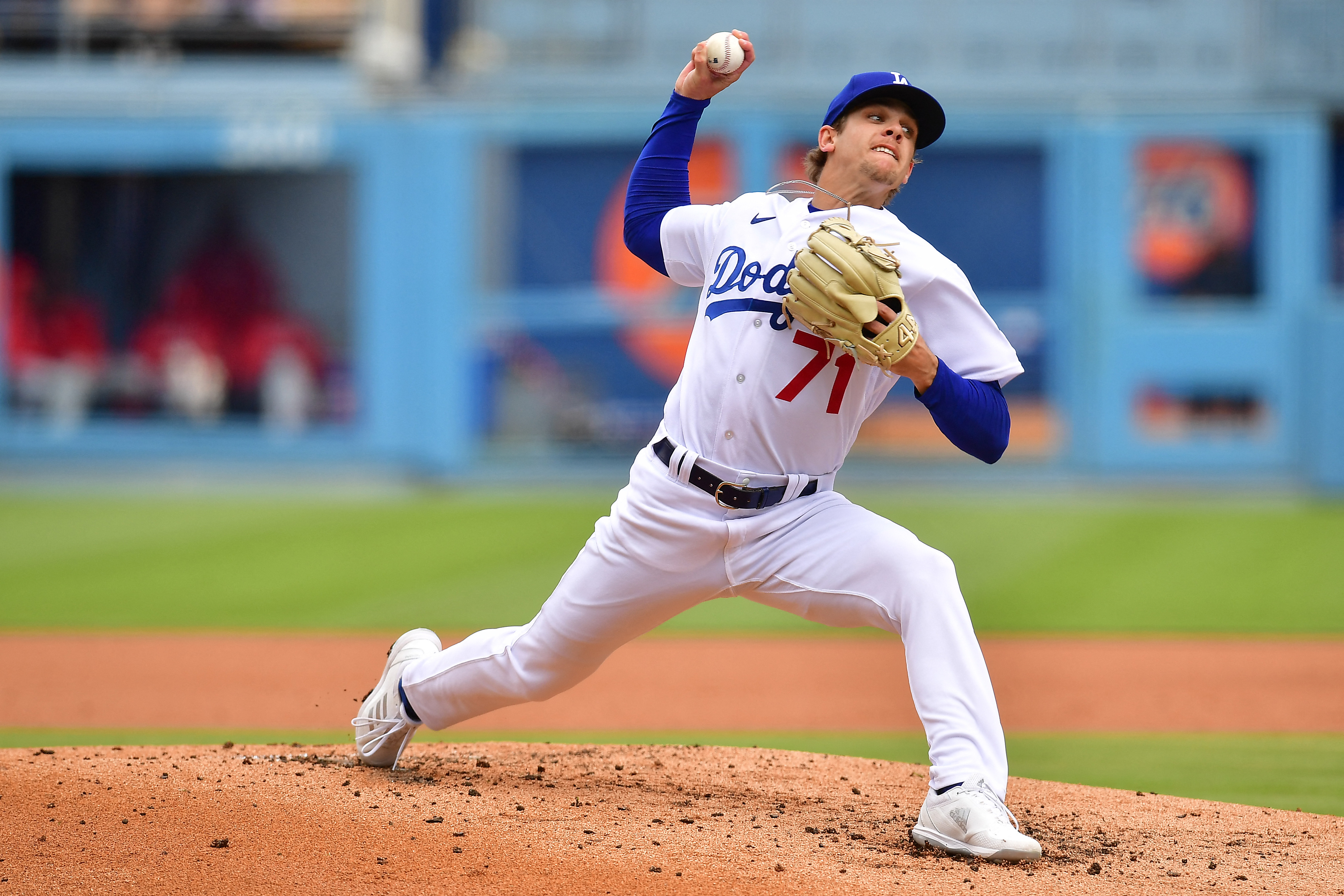 Dodgers stun Phillies on Max Muncy's walk-off grand slam