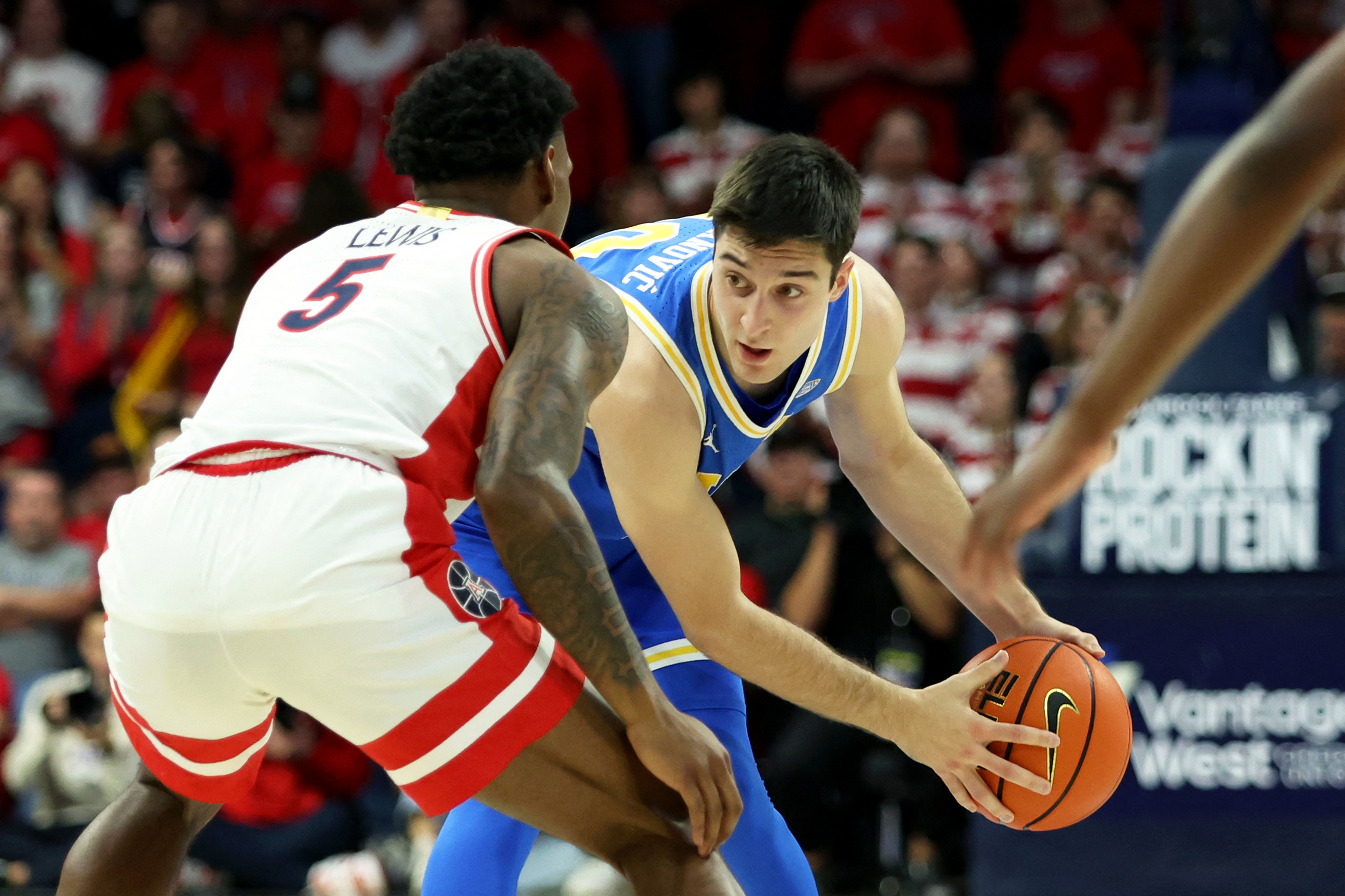 No. 12 Arizona Rallies From Big Deficit To Stop UCLA | Reuters