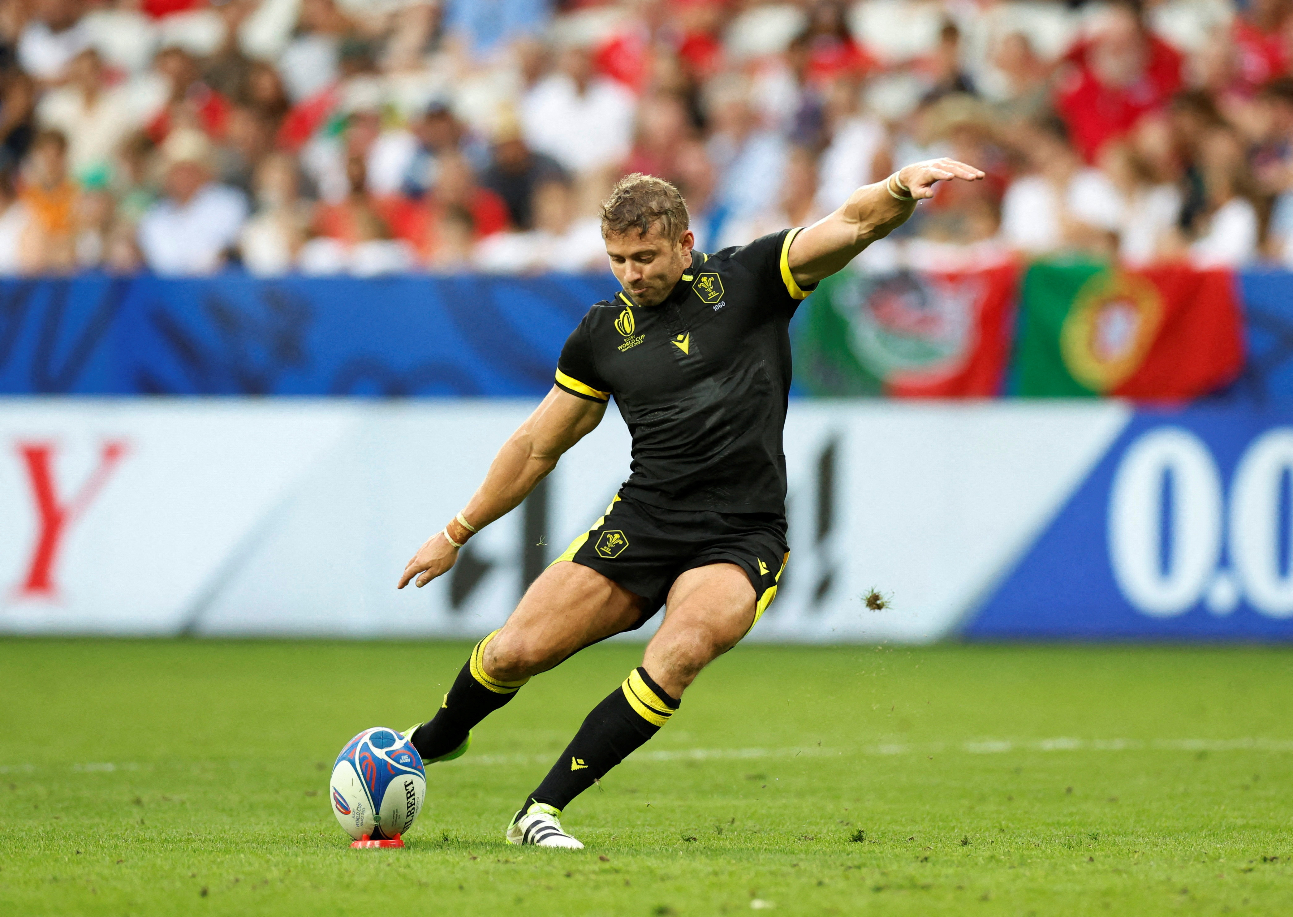 Wales fullback Halfpenny joins New Zealand's Crusaders | Reuters