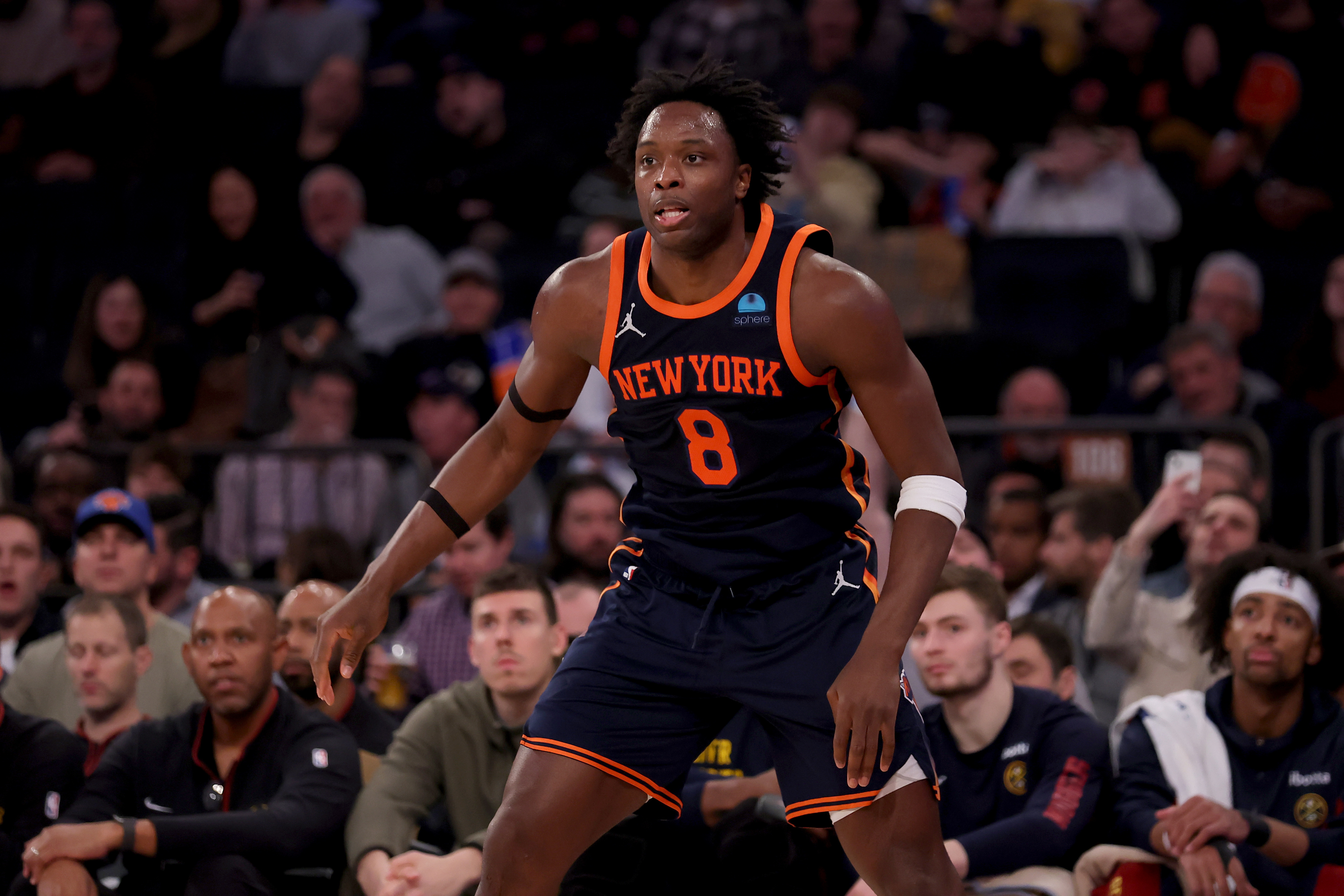 Surging Knicks rout Nuggets for 5th straight win