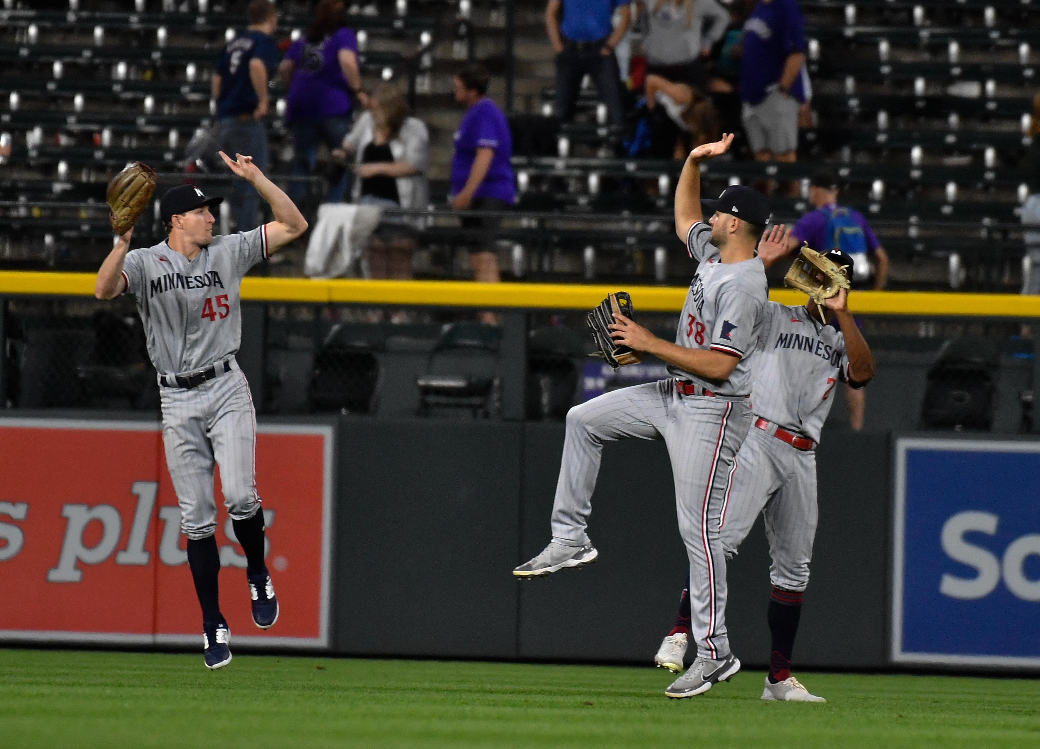 Kepler homers twice as Twins thump Rangers