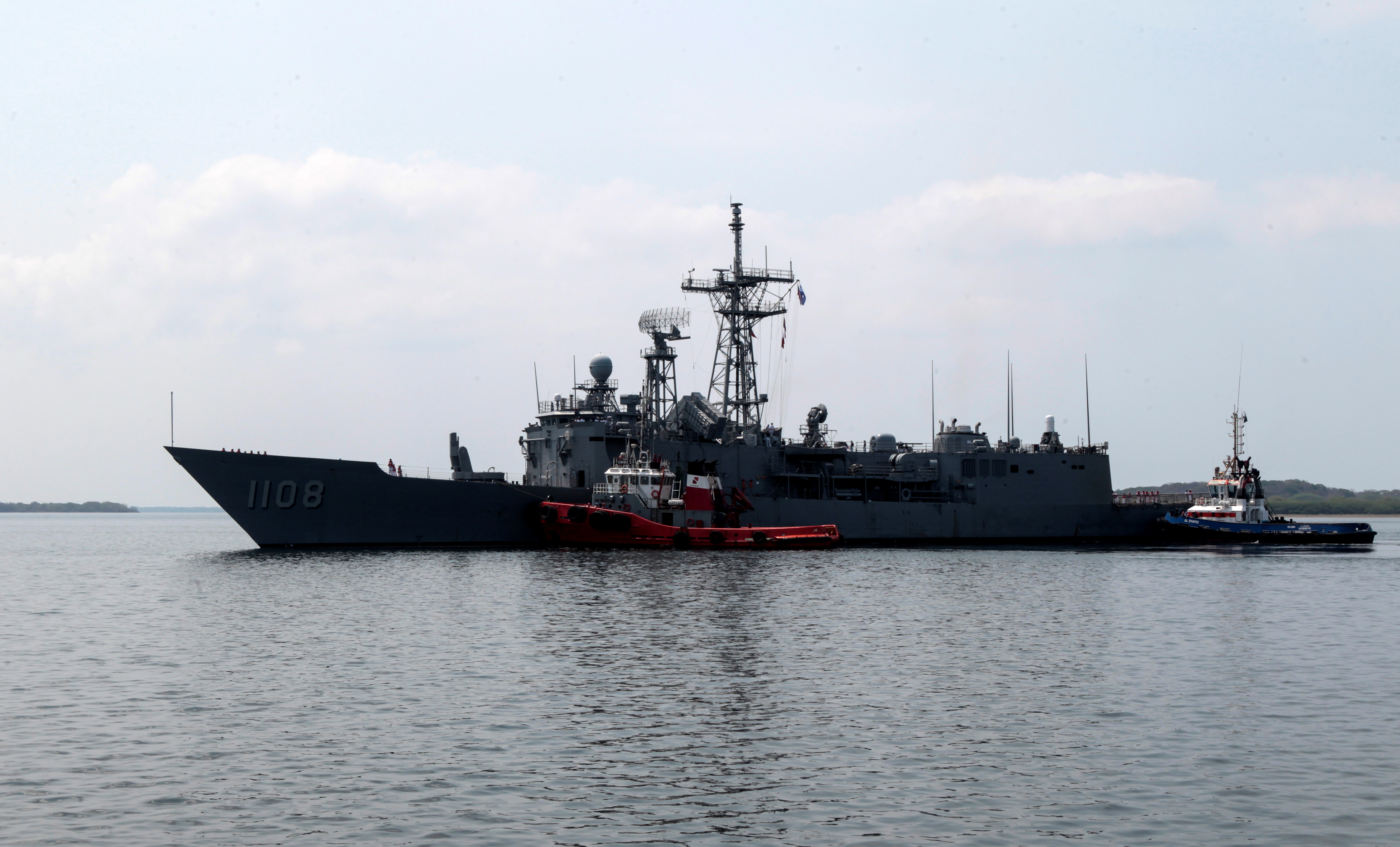 A Taiwanese Navy warship arrives at the Corinto port