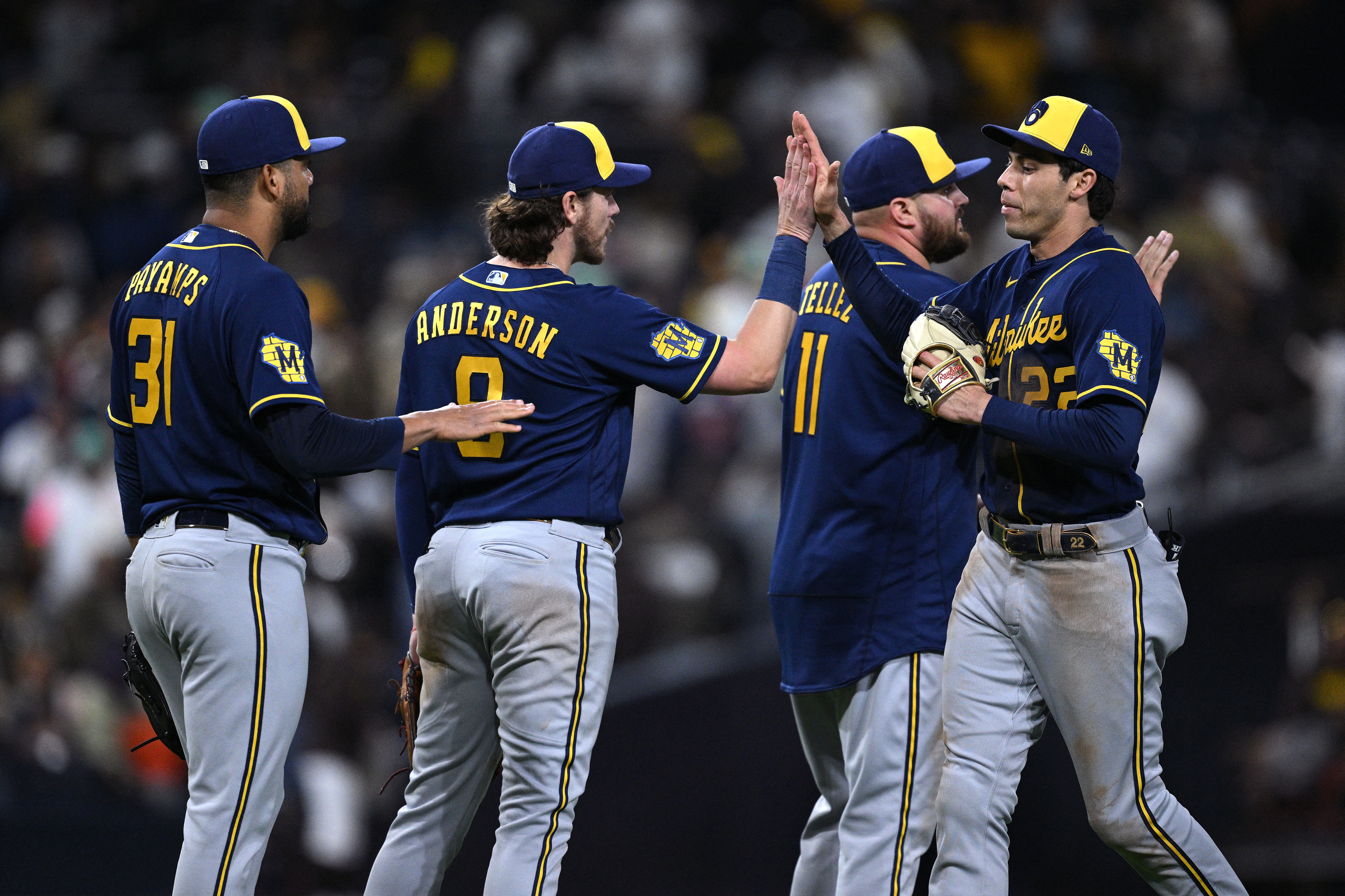 Rowdy Tellez lifts Brewers over Padres in series opener