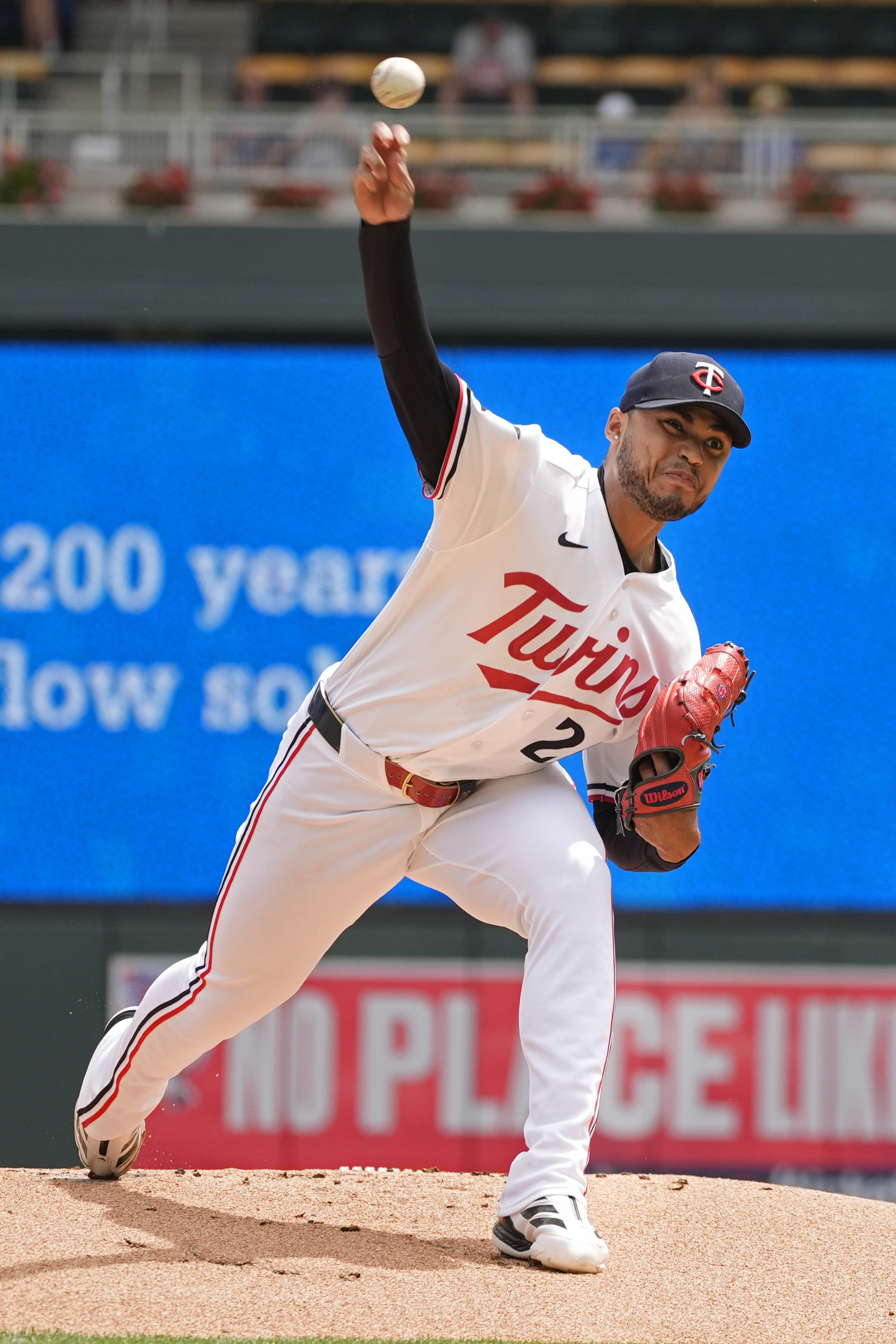 Sam Antonacci's 4-hit game propels White Sox over Twins | Reuters