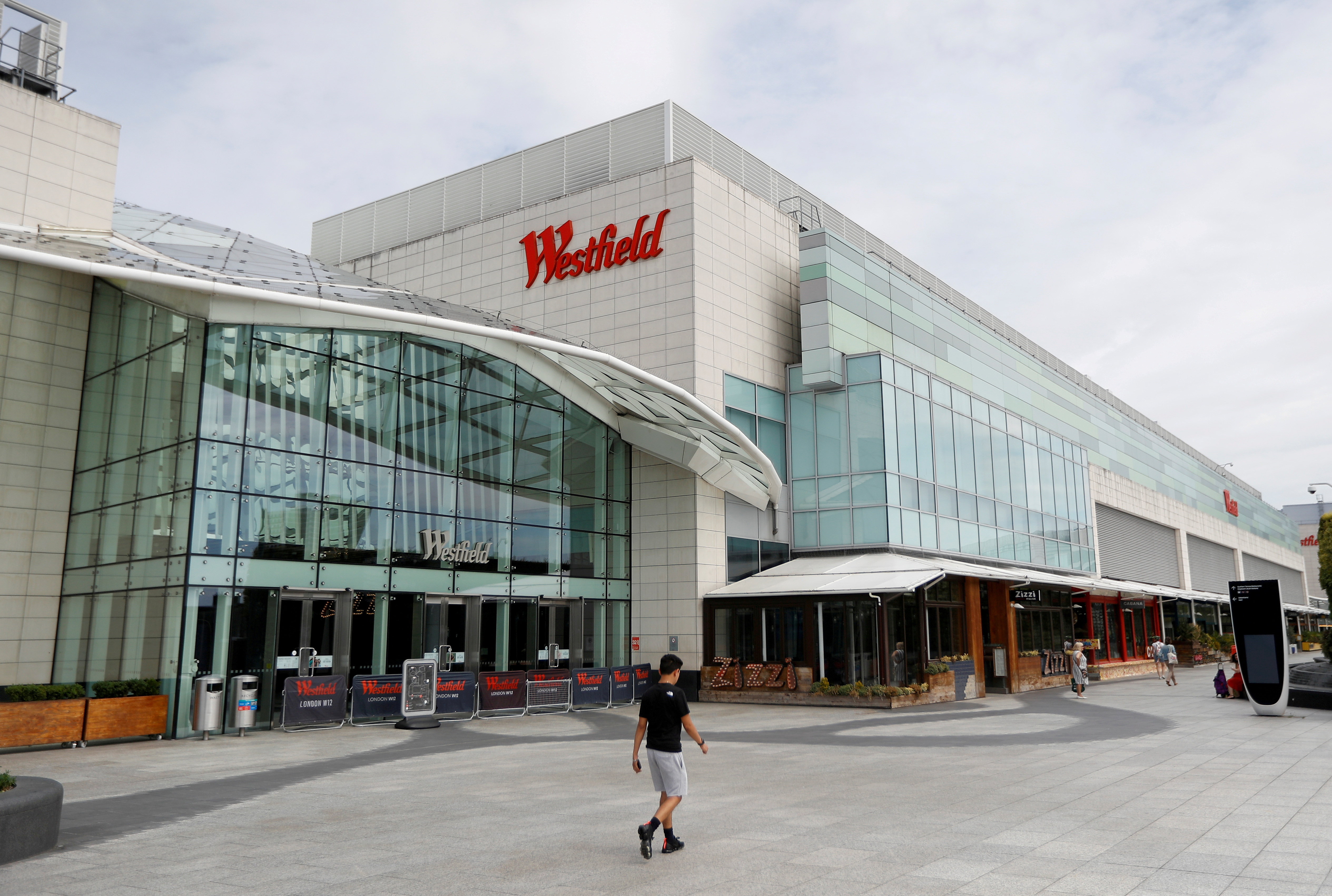 Westfield-owner Unibail raises forecast on strong leasing demand, shares  rise