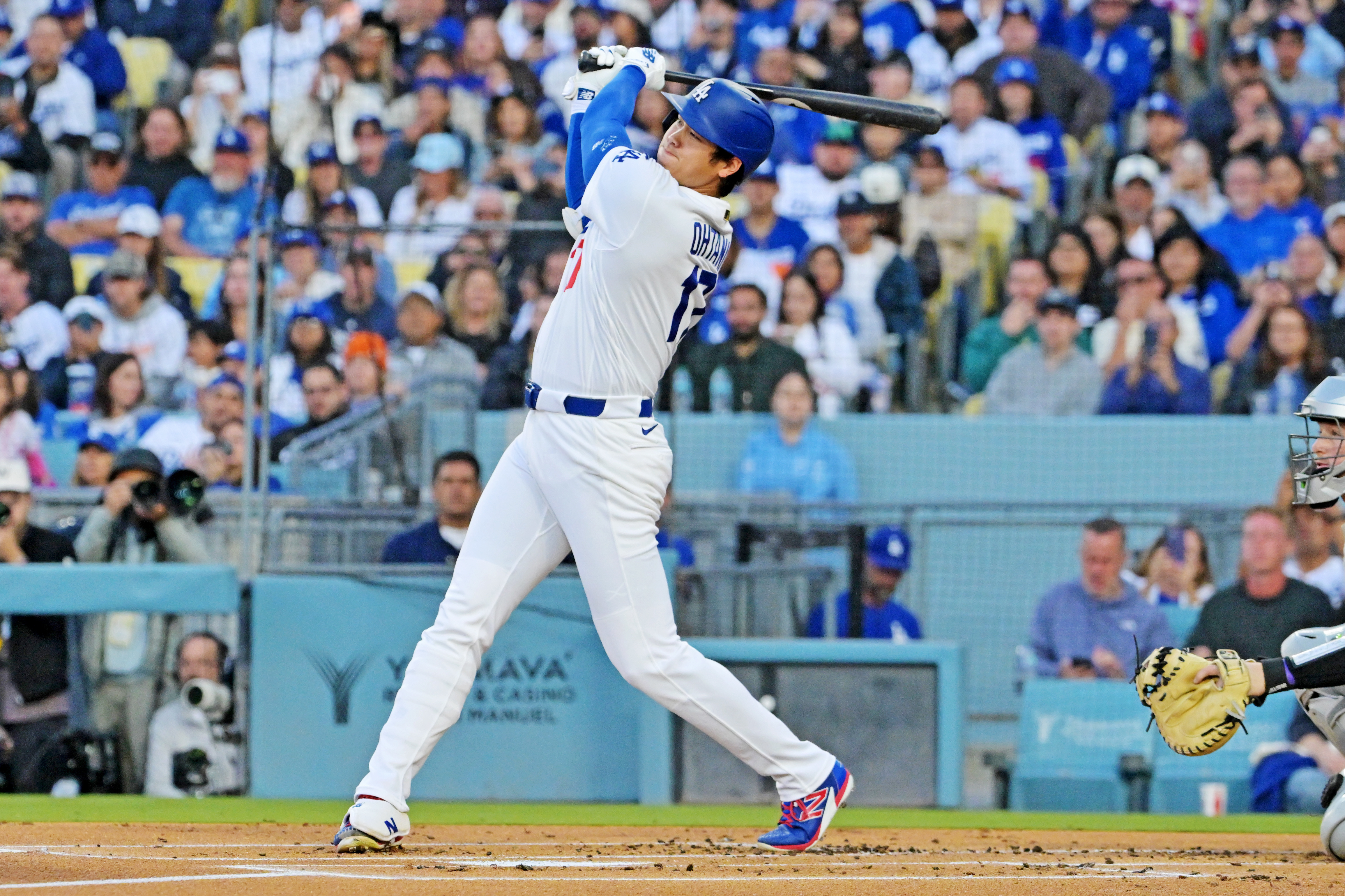 MLB＝大谷6回無安打で5勝目、菅野から先頭弾 村上は3戦連続20号