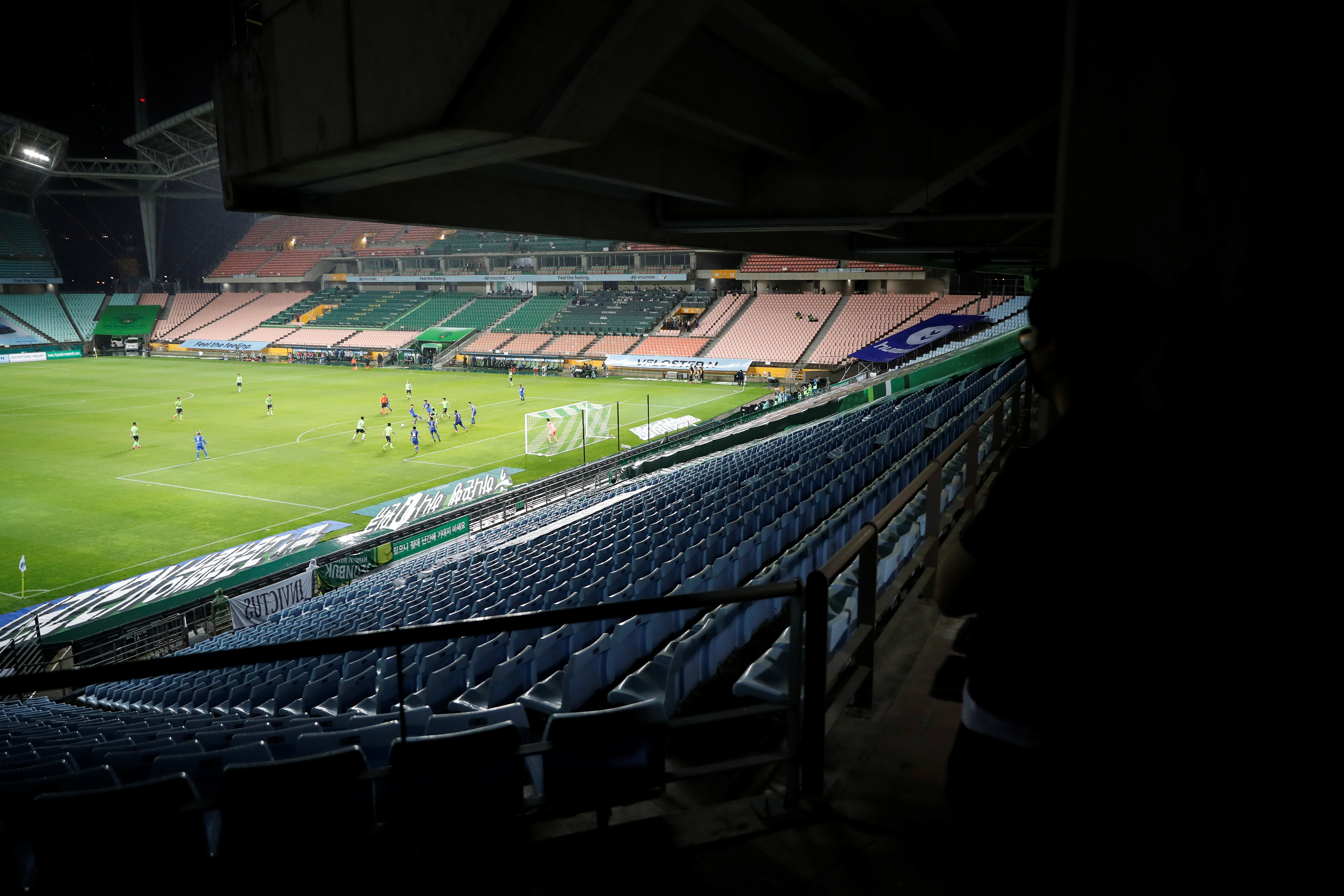 Jeonbuk Coach Kim Hopes To Rouse Weary Players For Urawa Semi Final Reuters Jeonbuk Coach Kim Hopes To Rouse Weary Players For Urawa Semi Final Reuters
